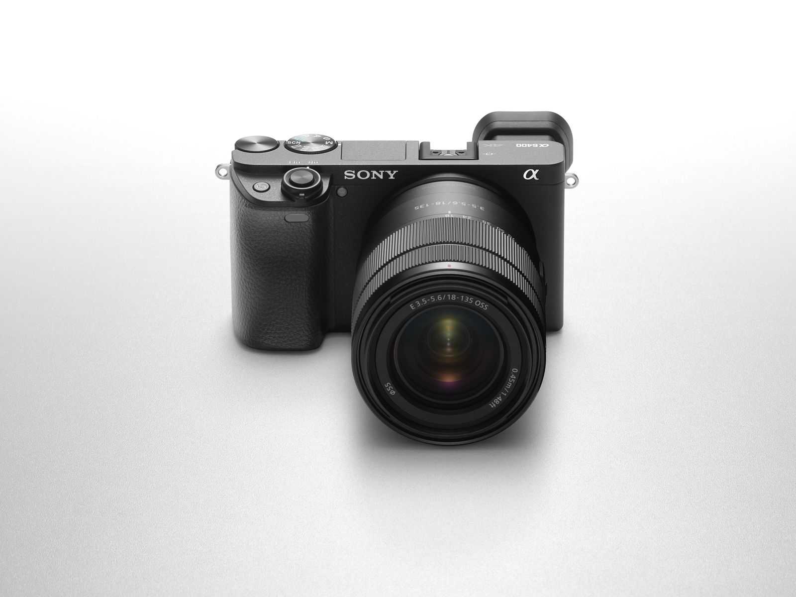 Sony 6400 + SEL18135 MILC 24.2 MP CMOS 6000 x 4000 pixels Black