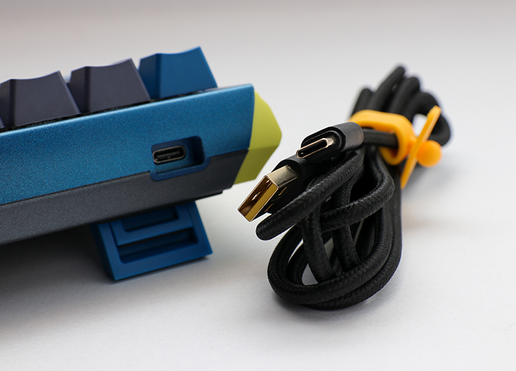 Ducky One 3 Daybreak Mini tastiera USB Tedesco Nero, Blu, Verde