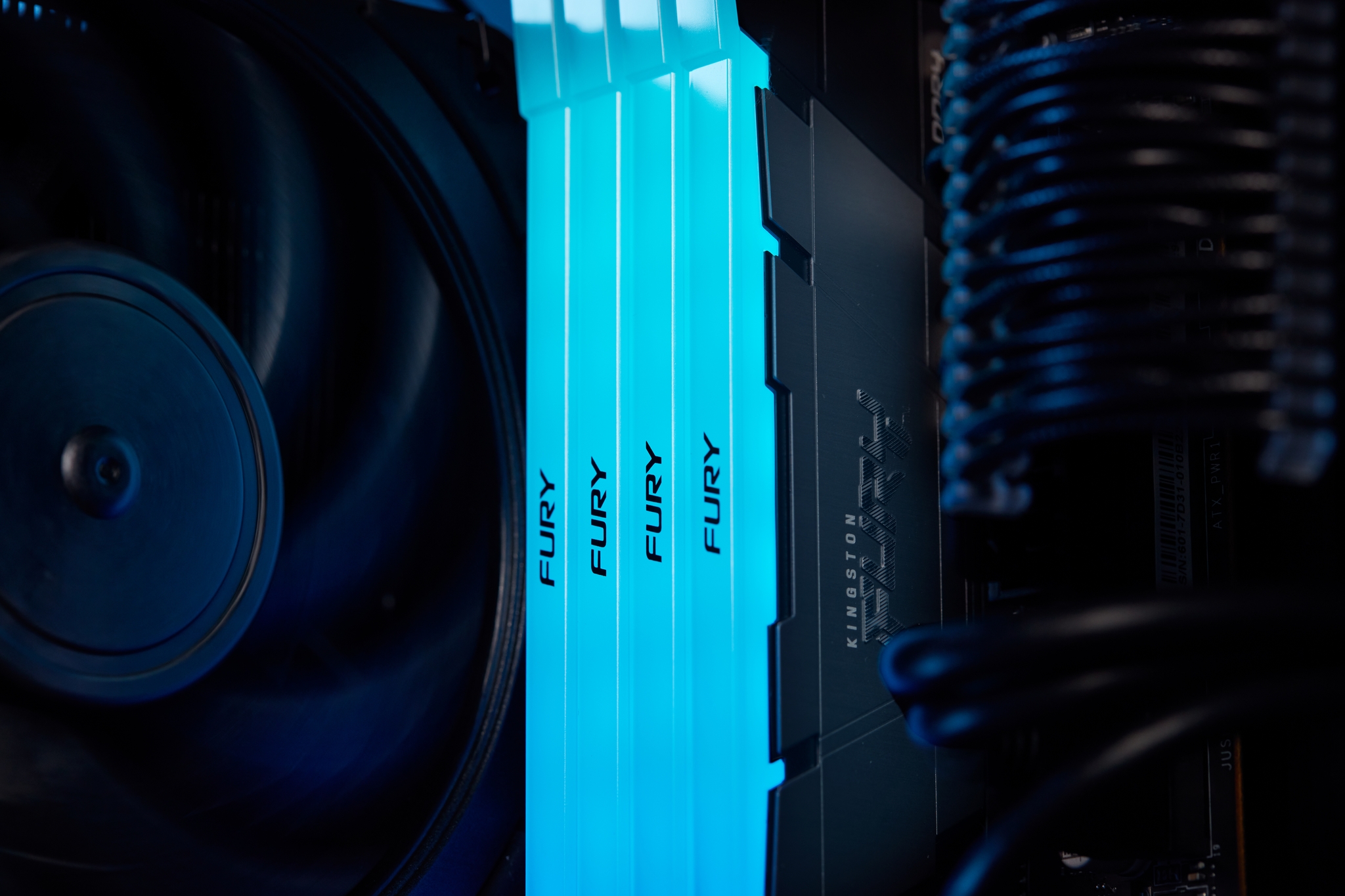 Kingston 8GBA3200MT/s DDR4 CL16ADIMMAFURYARenegadeARGB