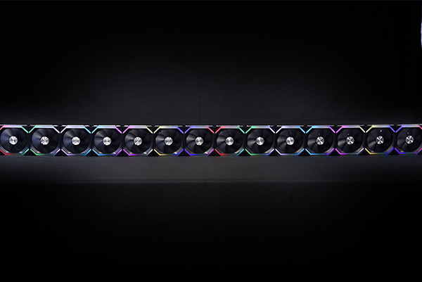 Lian Li Uni Fan SL120 Boitier PC Ventilateur 12 cm Noir 1 pi�ce(s)