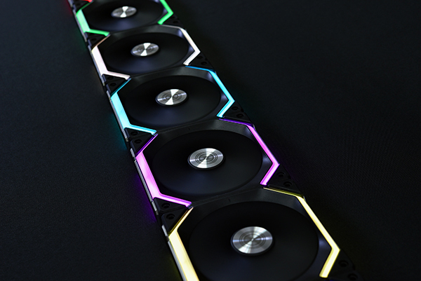 Lian Li Uni Fan SL120 Boitier PC Ventilateur 12 cm Noir 1 pi�ce(s)