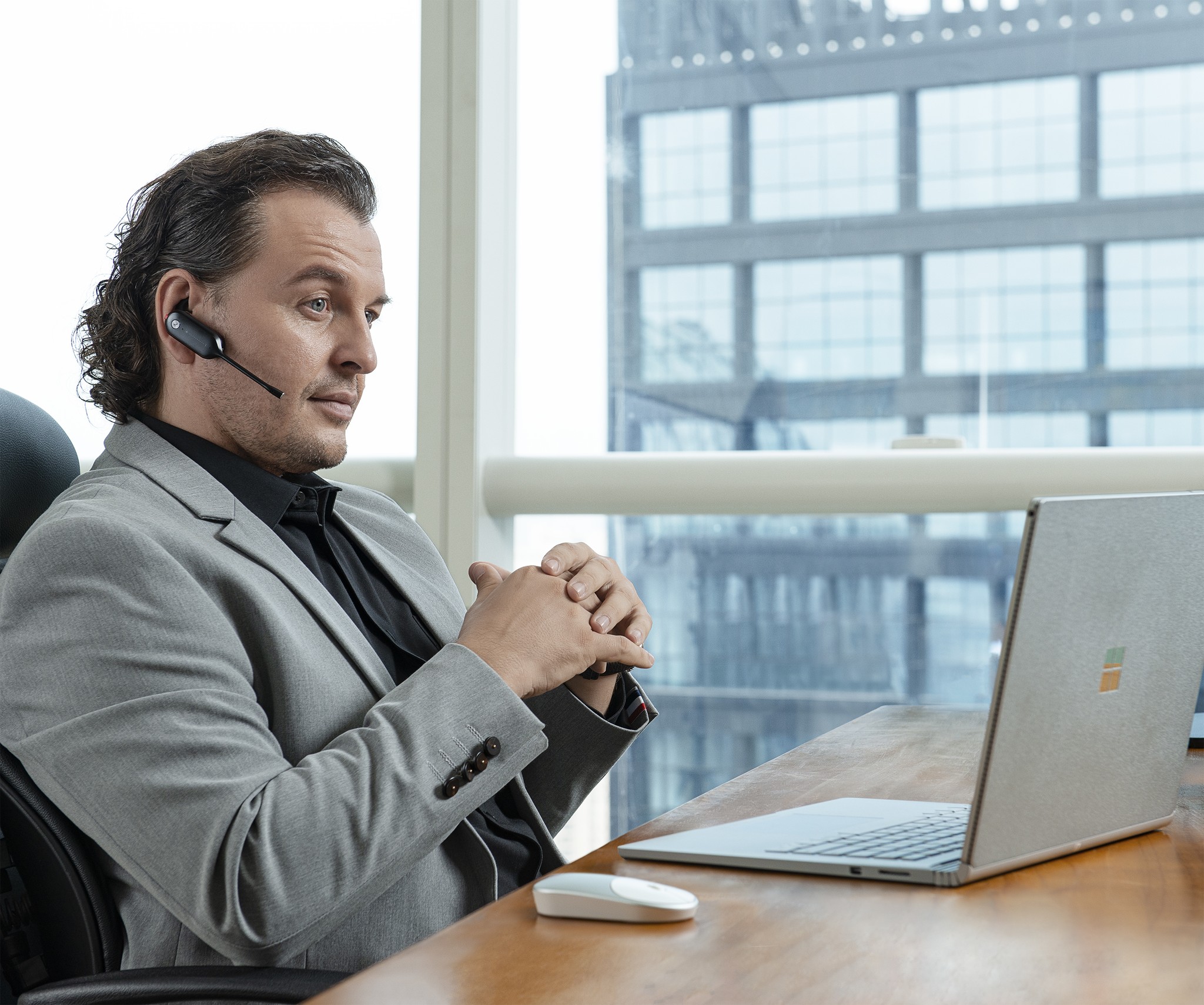 Yealink WH67 Teams Casque Sans fil Crochets auriculaires, Arceau, Minerve Bureau/Centre dappels Bluetooth Socle de chargement Noir