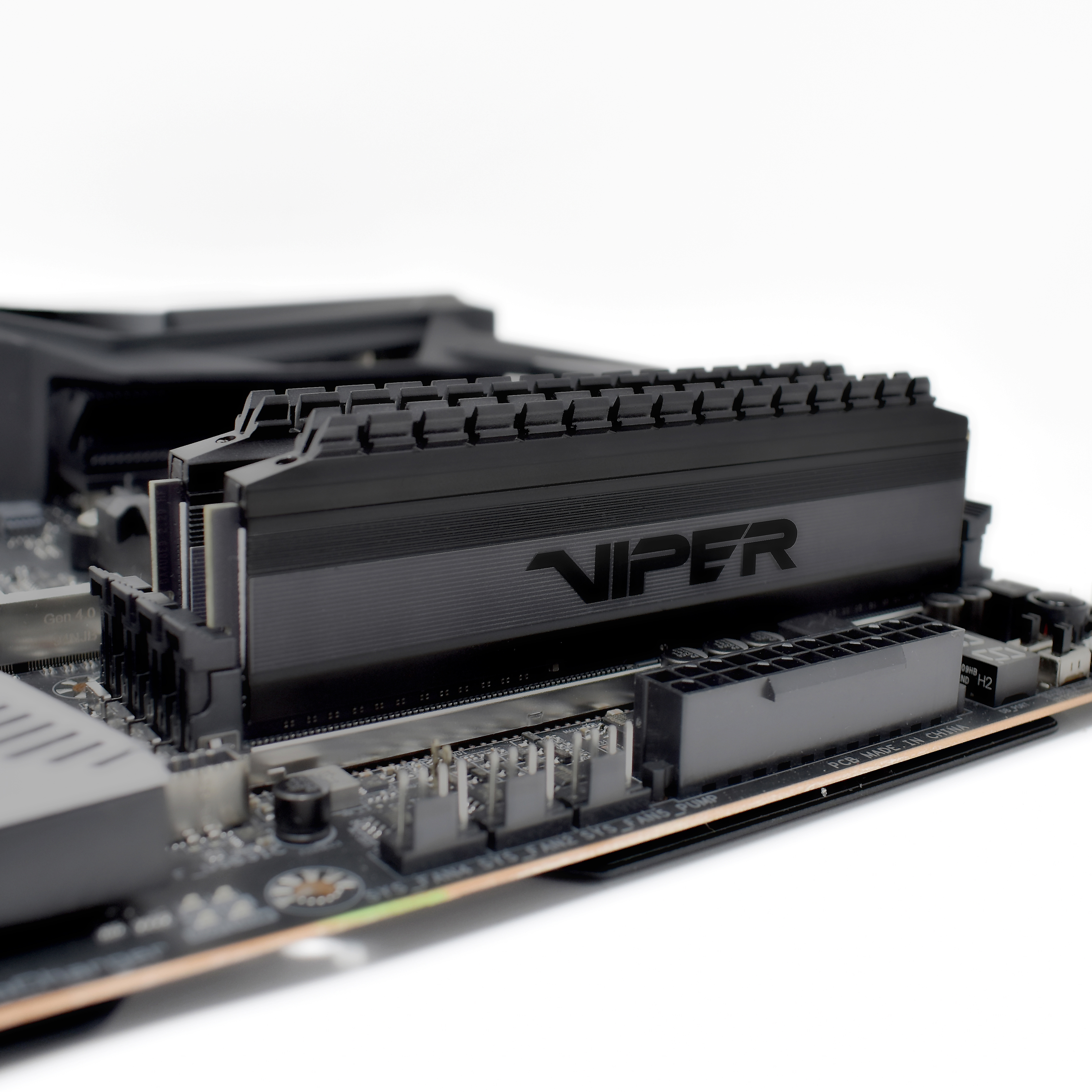 Patriot Viper 4 Blackout Series 16GB DDR4 3600 MHz PVB416G360C8K