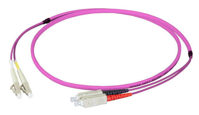 EFB Elektronik O0323FT.45 cable de fibra optica 45 m LC SC I-V(ZN) HH OM4 Violeta