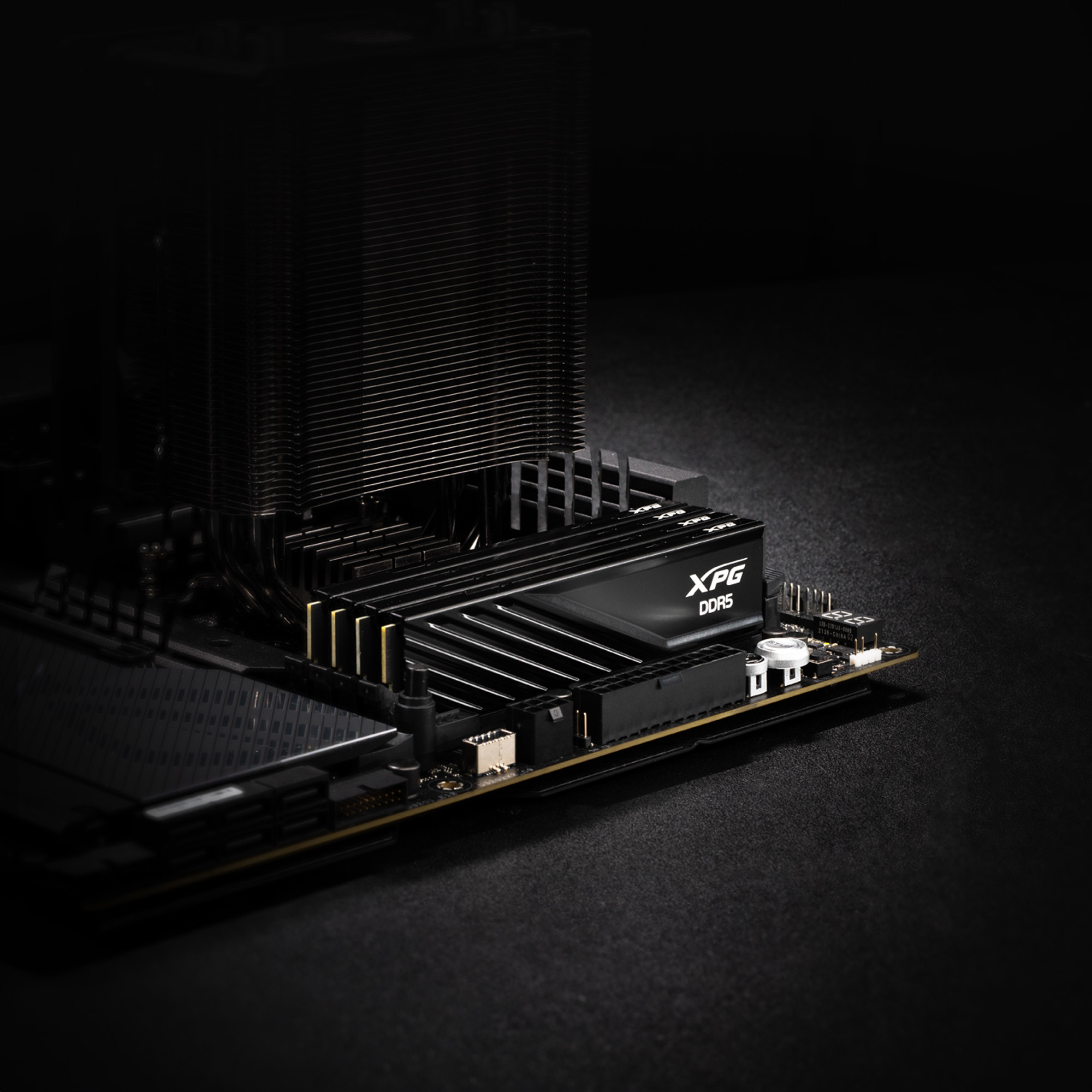 XPG LANCER BLADE DDR5 memory module 16 GB 2 x 8 GB 288-pin DIMM ECC