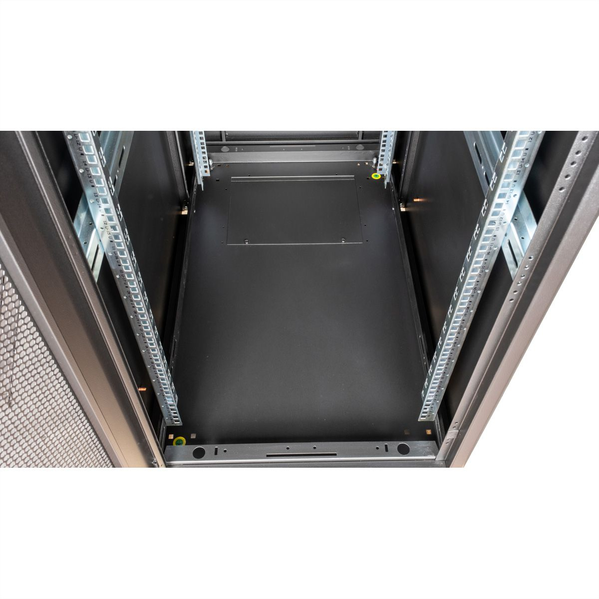 ROLINE Basic - Schrank Netzwerkschrank - perforierte T�r, 600x1000 BxT - RAL 9005, Jet Black - 26U - 48.3 cm (19)