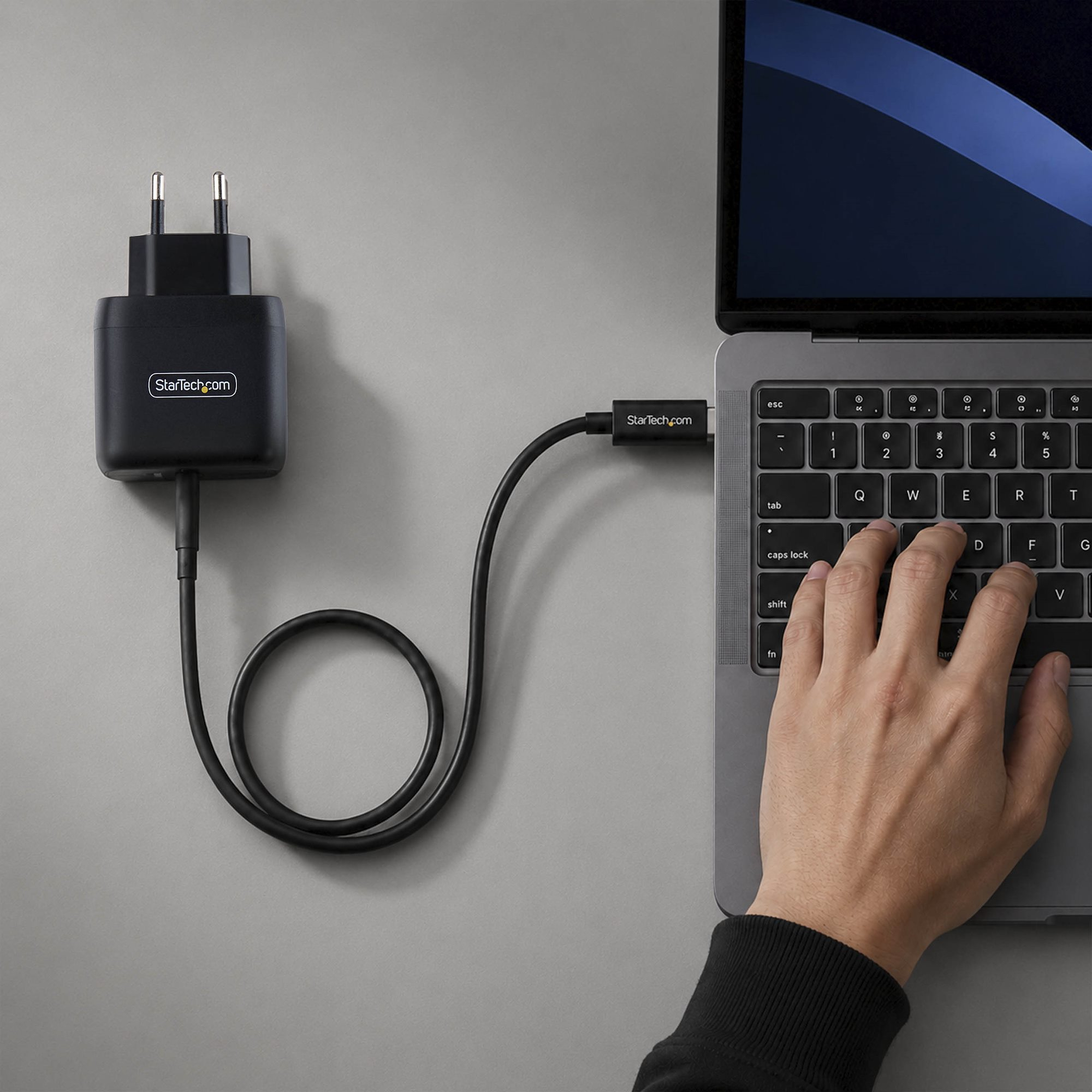 StarTech.com Chargeur PC Portable USB-C 65W, Chargeur Mural GaN Compact Pour Dell, XPS, HP ProBook, MacBook Pro, Surface Pro, Noir