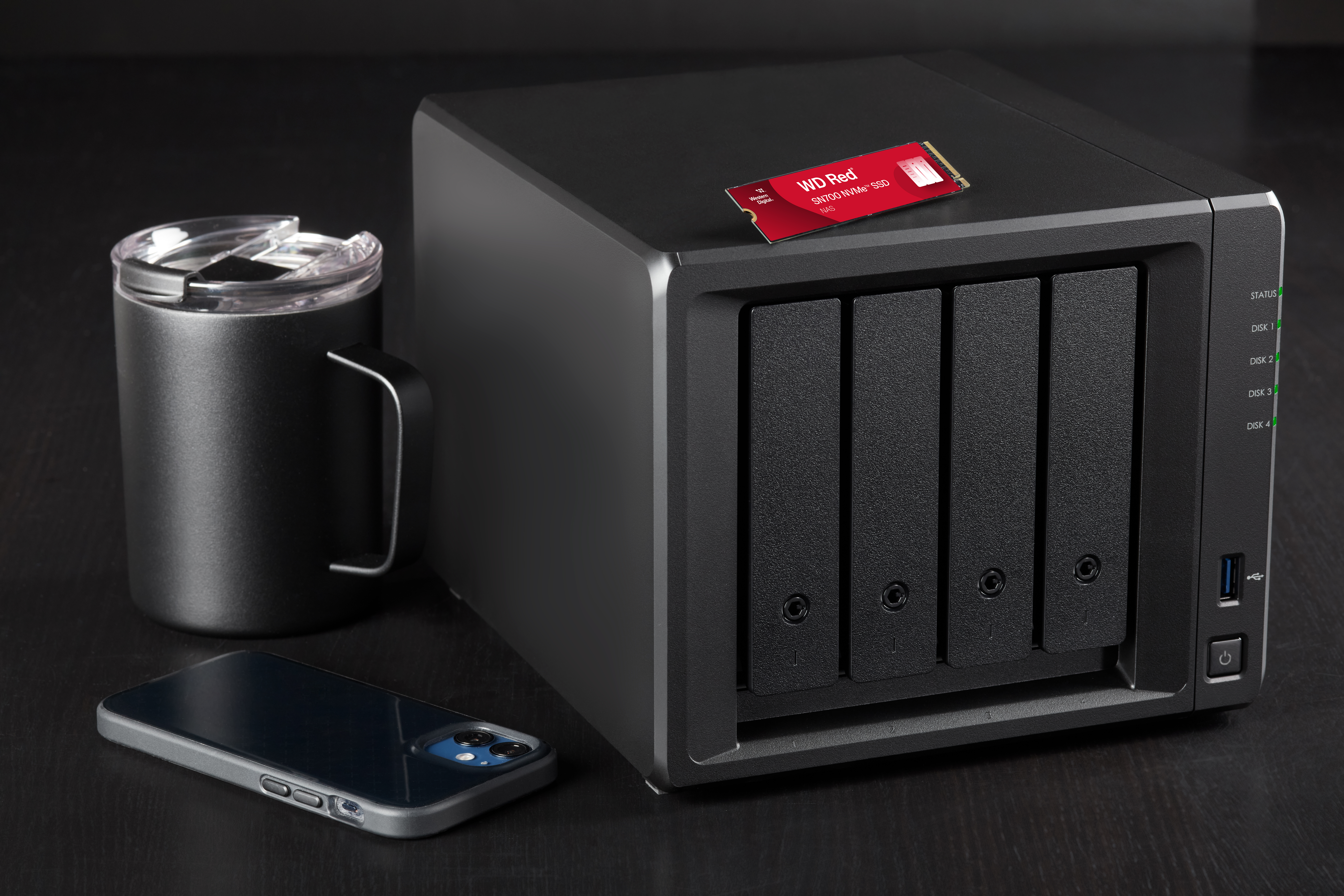 Western Digital Red WD SN700 NVMe POWERED BY SANDISK 4 TB