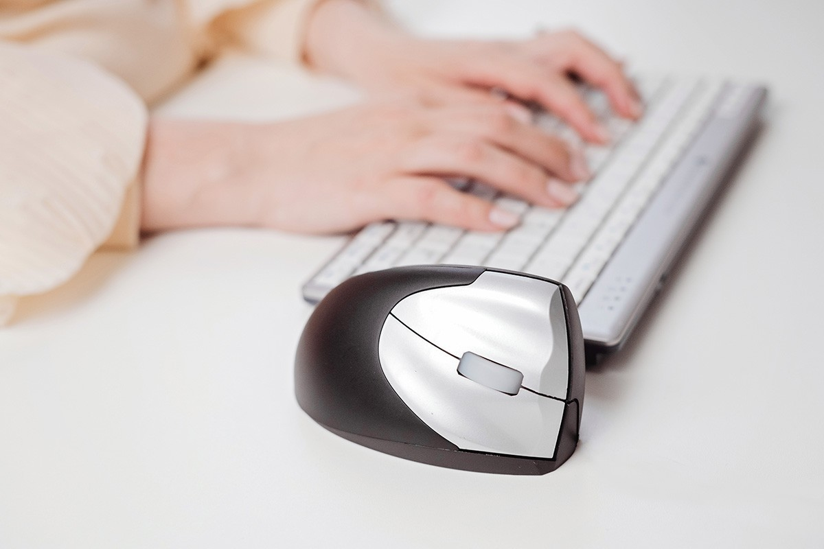 Bakker HandShake Mouse Left Wireless - Maus - 3.200 dpi