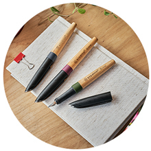 STABILO Klimaneutraler F�ller Grow - pflaumenrot/kirsche