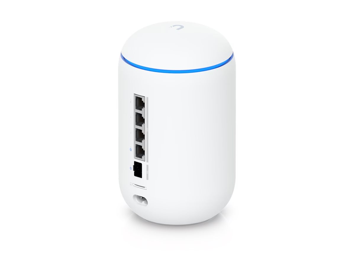 Ubiquiti Desktop 10G Cloud Gateway with integrated WiFi 7 PoE