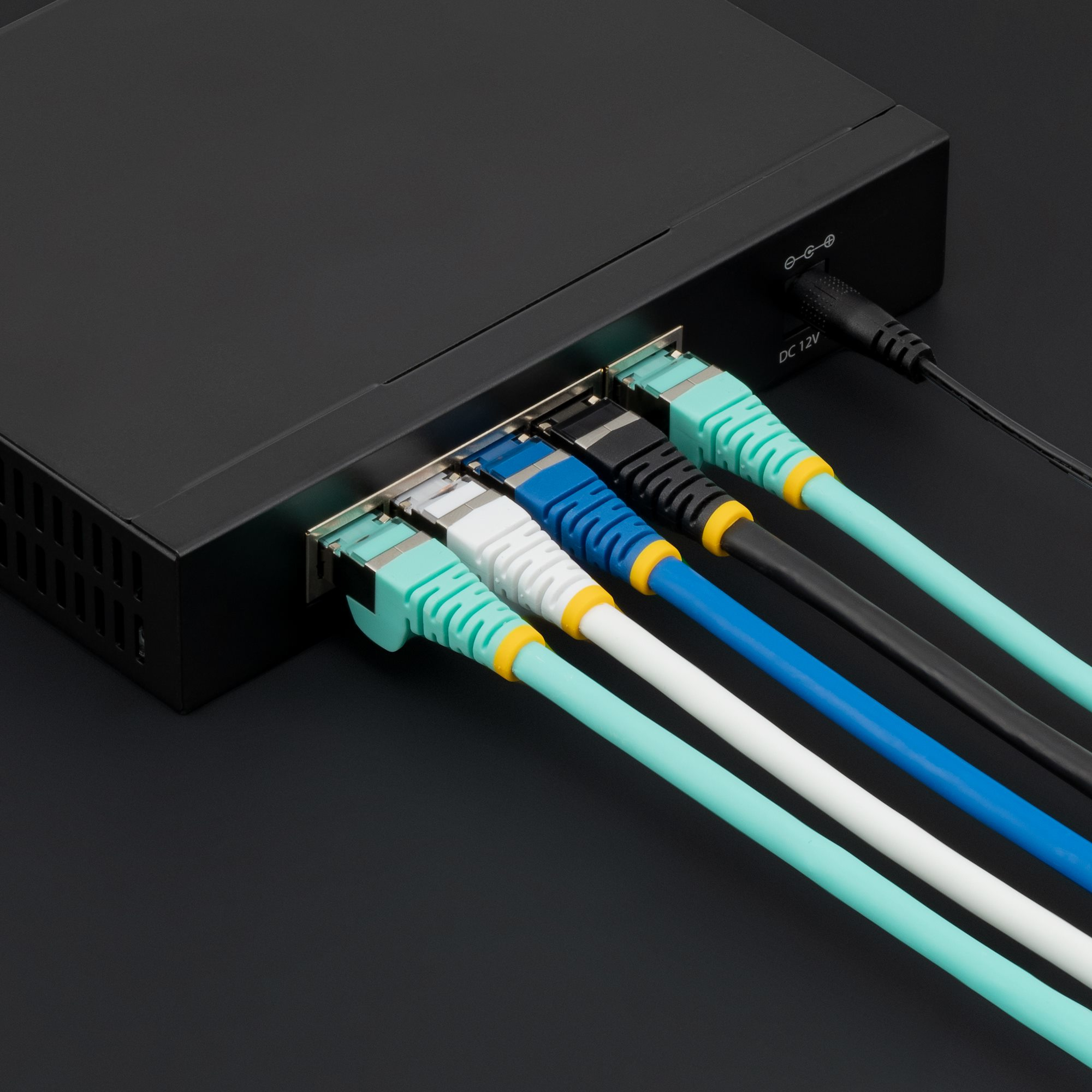 StarTech.com Cble Ethernet CAT6a 7m - Low Smoke Zero Halogen (LSZH) - 10 Gigabit 500MHz 100W PoE RJ45 S/FTP Cordon de Raccordement Rseau Snagless Turquoise avec Dcharge de Tension