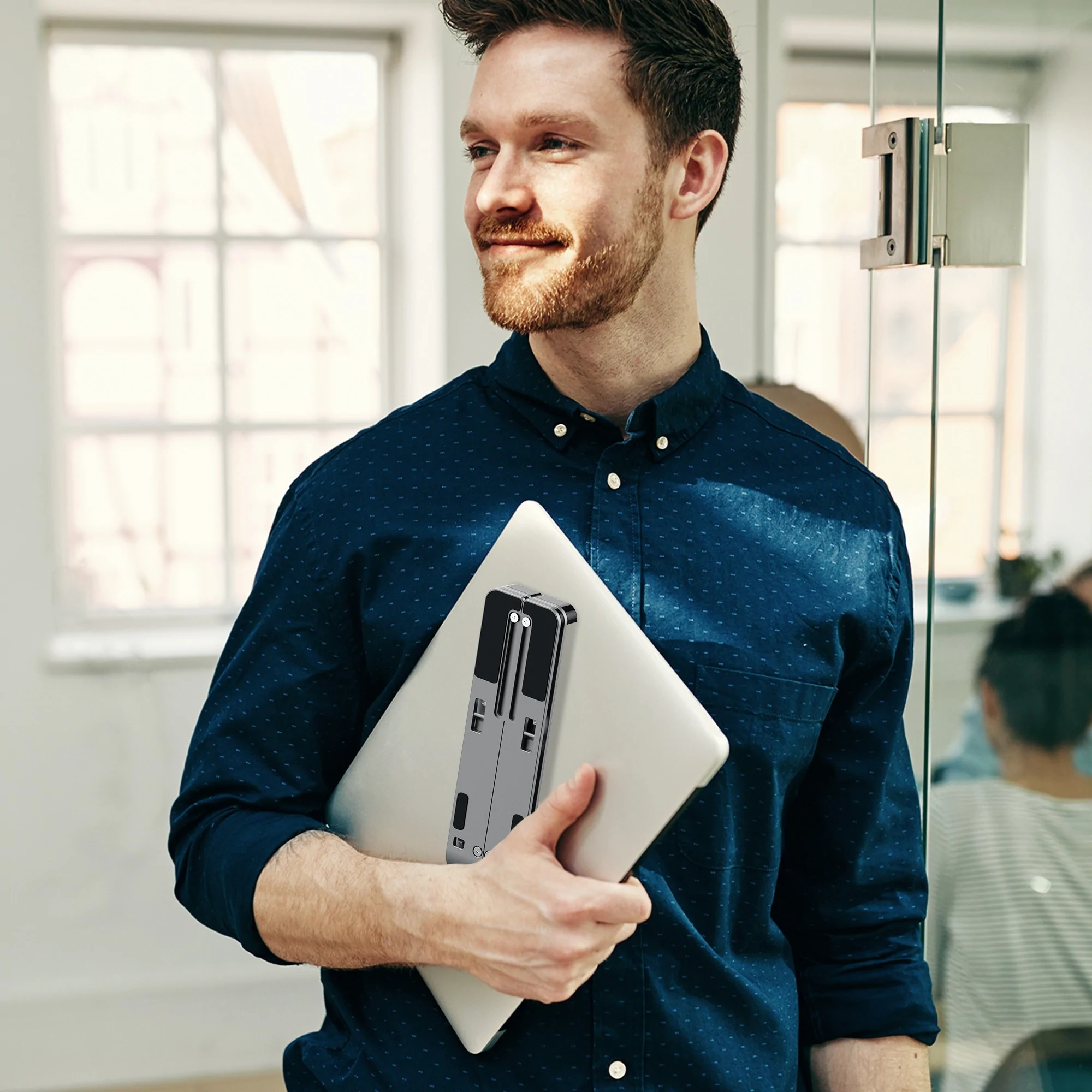 j5create JTS223 - Dockingstation + Notebook-Halterung