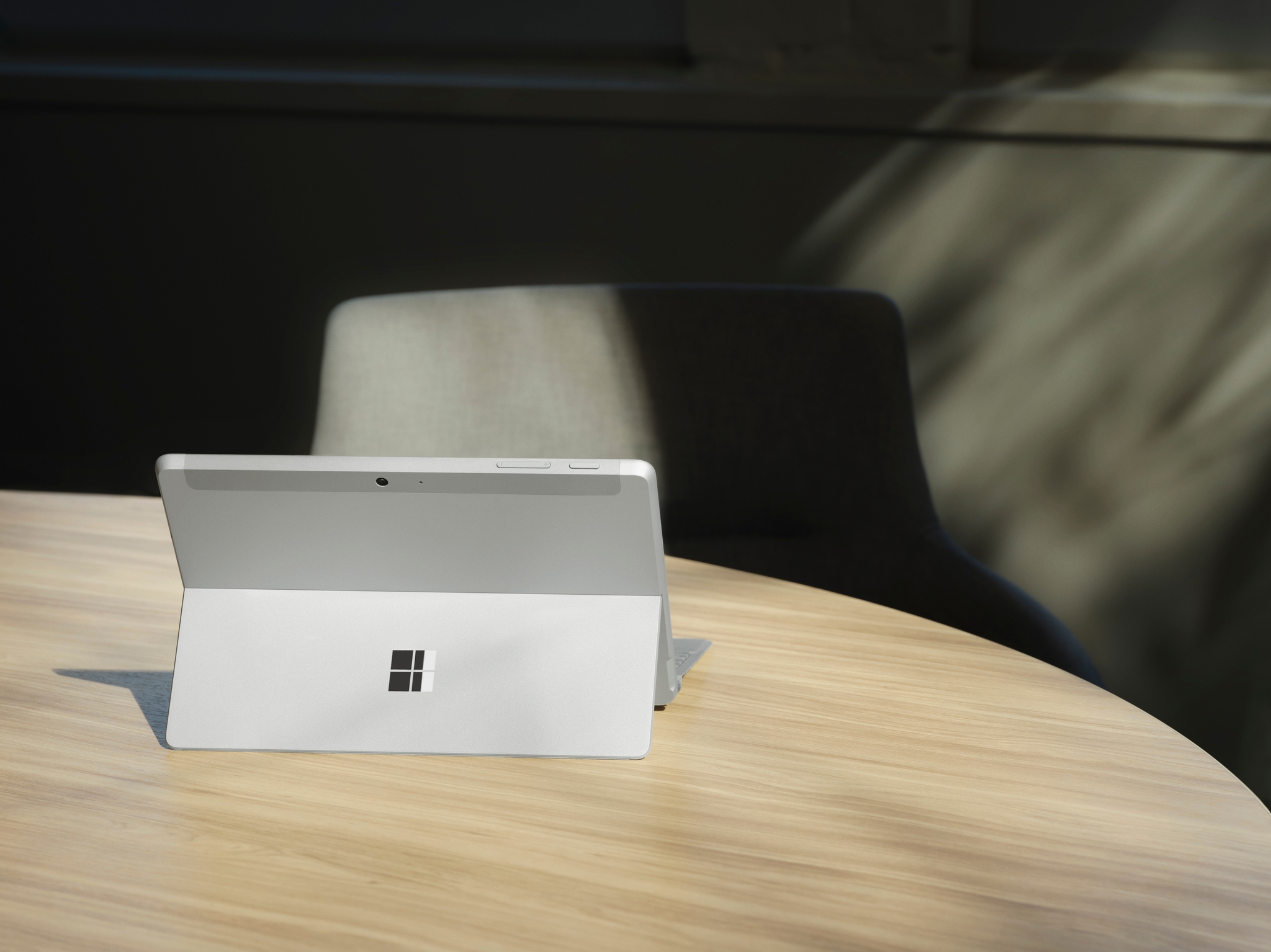 Microsoft Surface Go 3 - Tablet - Intel Core i3 10100Y / 1.3 GHz - Win 10 Pro 64-Bit - UHD Graphics 615 - 8 GB RAM - 128 GB SSD - 26.7 cm (10.5)