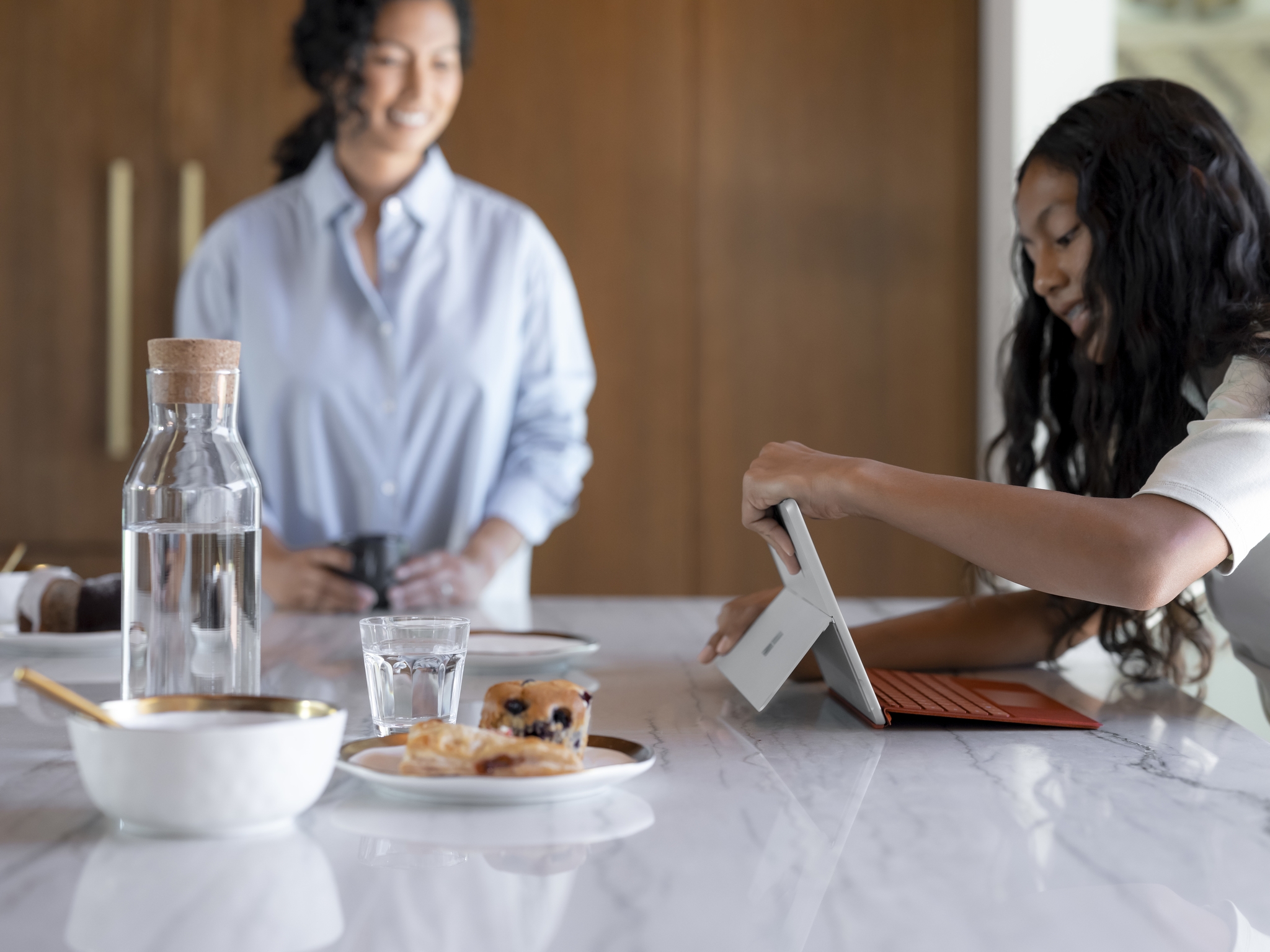 Microsoft Surface Go 3 - Tablet - Intel Core i3 10100Y / 1.3 GHz - Win 10 Pro 64-Bit - UHD Graphics 615 - 8 GB RAM - 128 GB SSD - 26.7 cm (10.5)