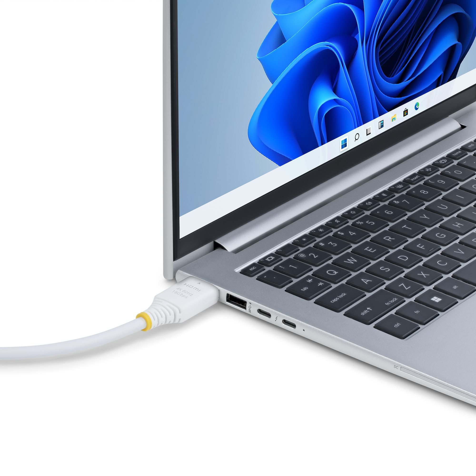 StarTech.com Cble HDMI Haut Dbit Certifi Premium de 3m, 4K 60 Hz/1440p 144 Hz, HDR10/HDCP 2.2/ARC, 18 Gbps, Cble UHD HDMI 2.0 pour Tlviseur/Moniteur/cran, Gaine TPE, Blanc