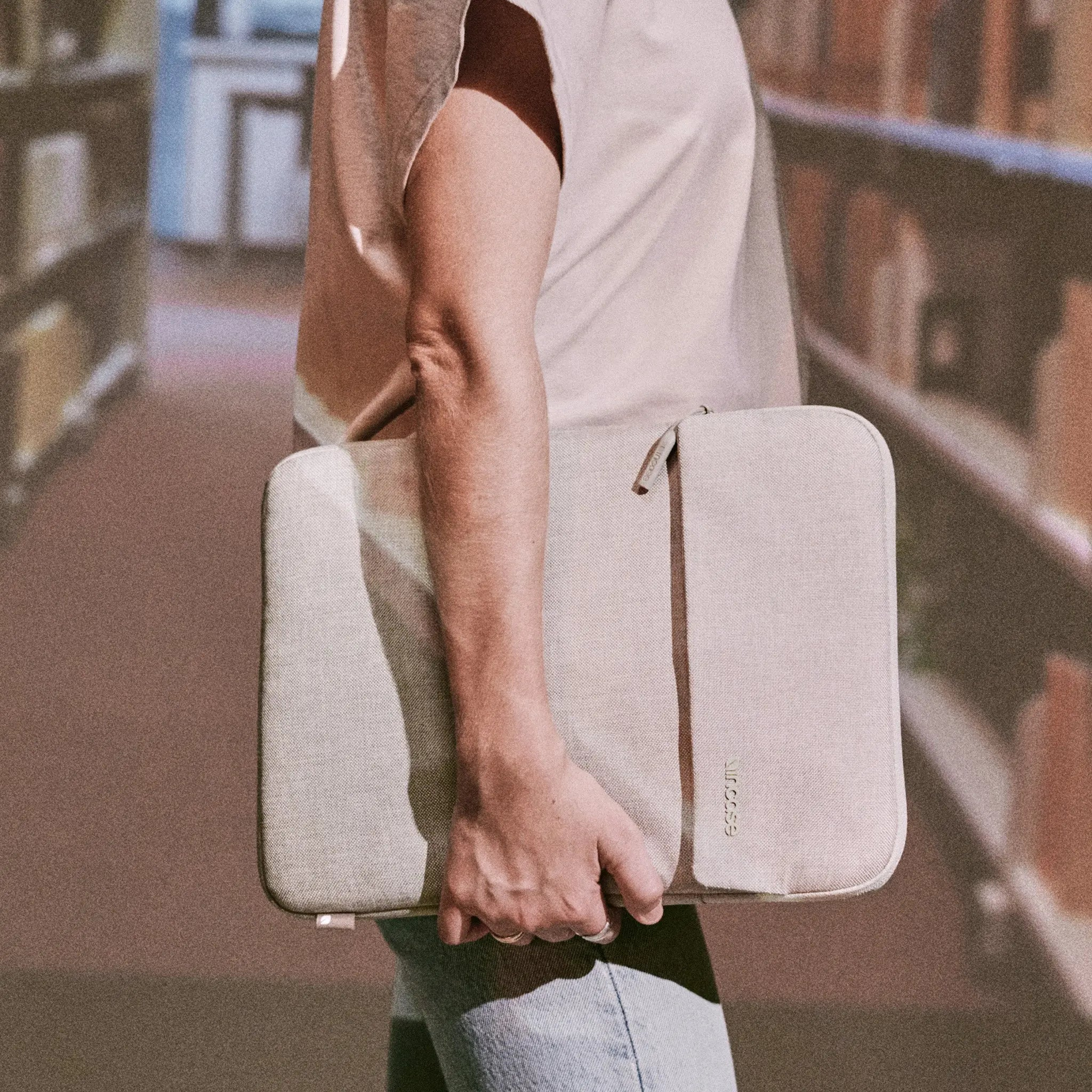 Incase Funda Crosstown con Woolenex para port�til de 16 pulgadas