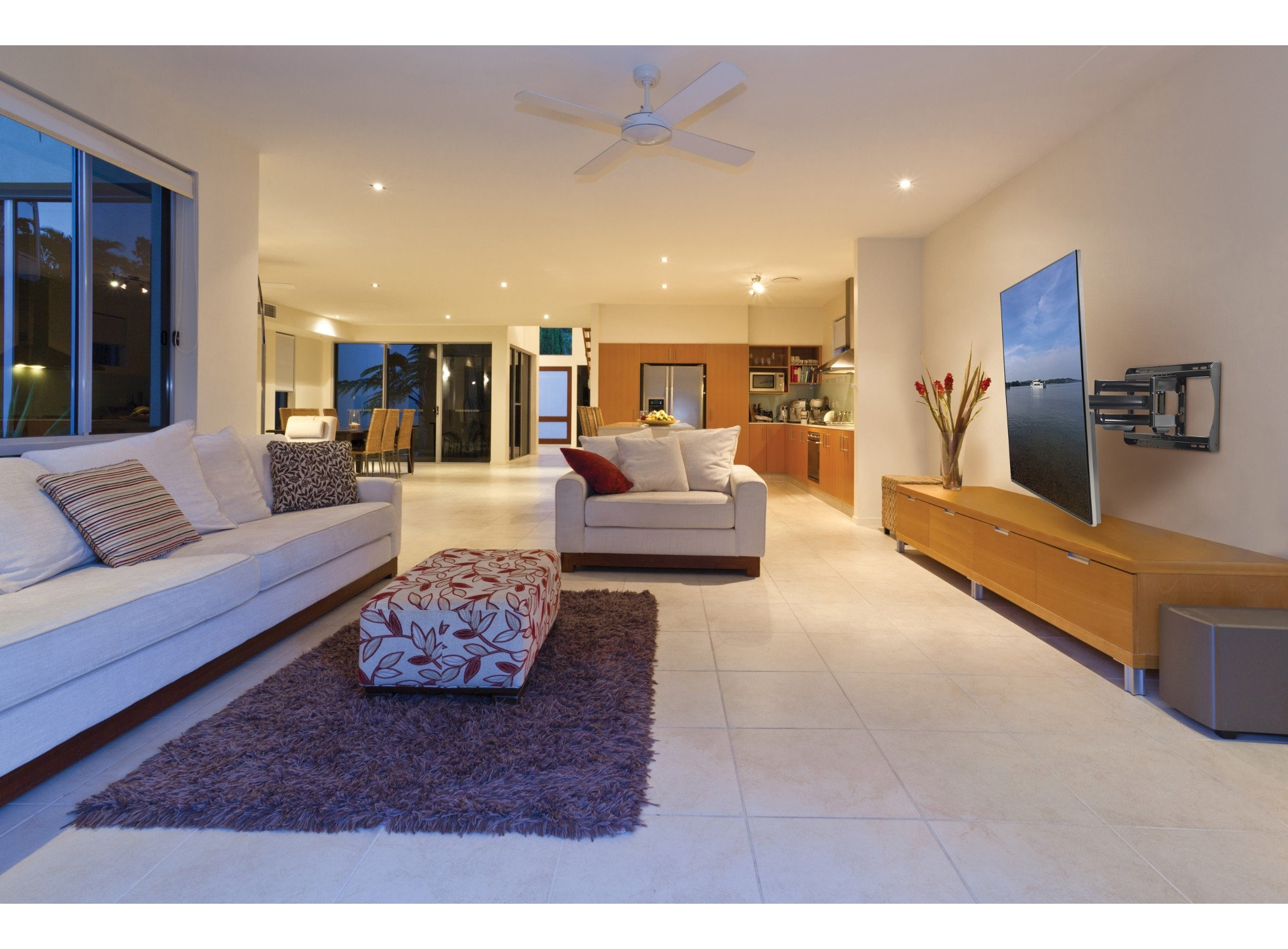 Peerless PA762 soporte para TV 2,29 m (90) Negro