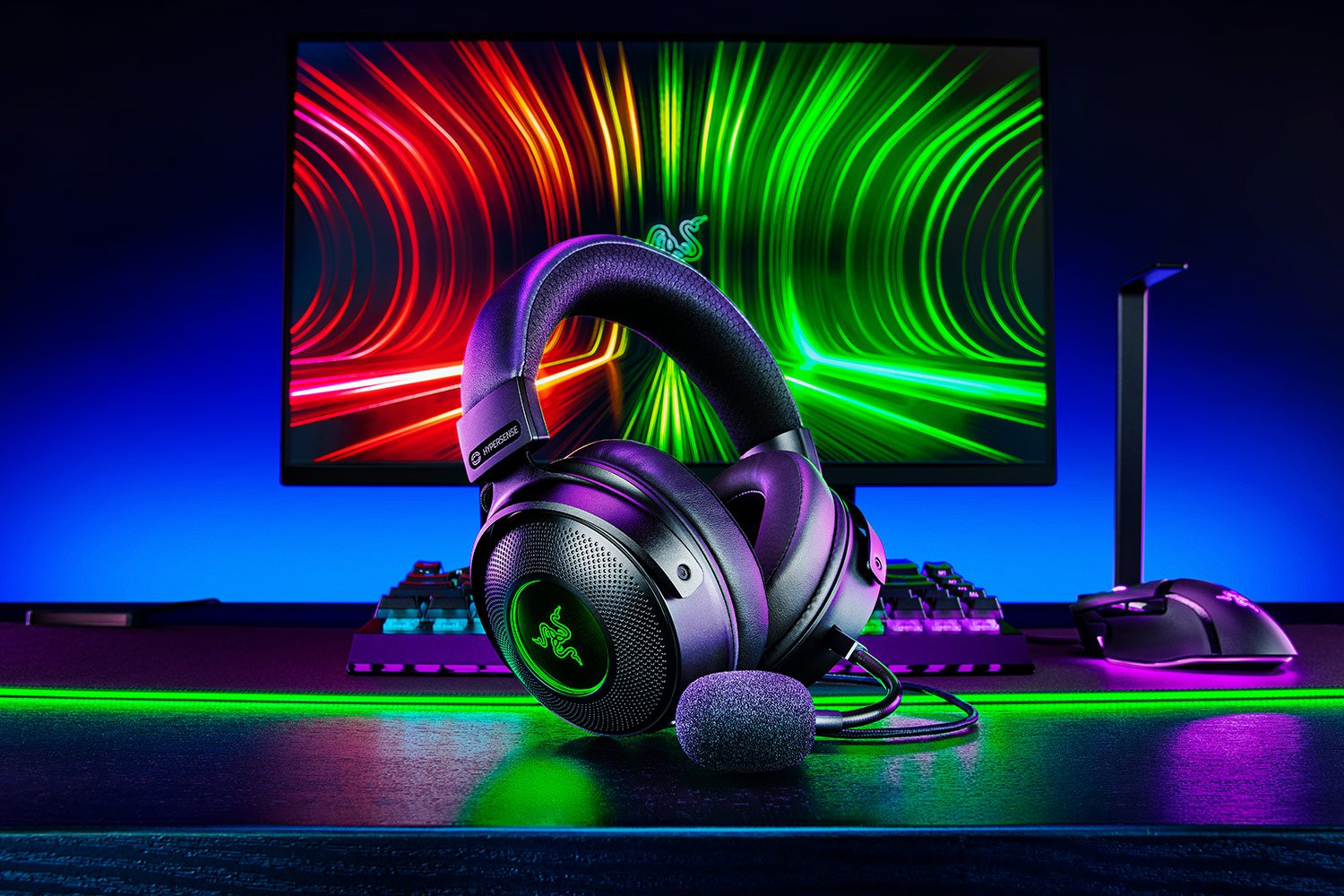 Razer Kraken V3 - Casque Gaming USB Filaire avec Razer Chroma RGB  (Haut-parleurs TriForce de 50mm, Son Spatial THX, Microphone Amovible  Cardioïde