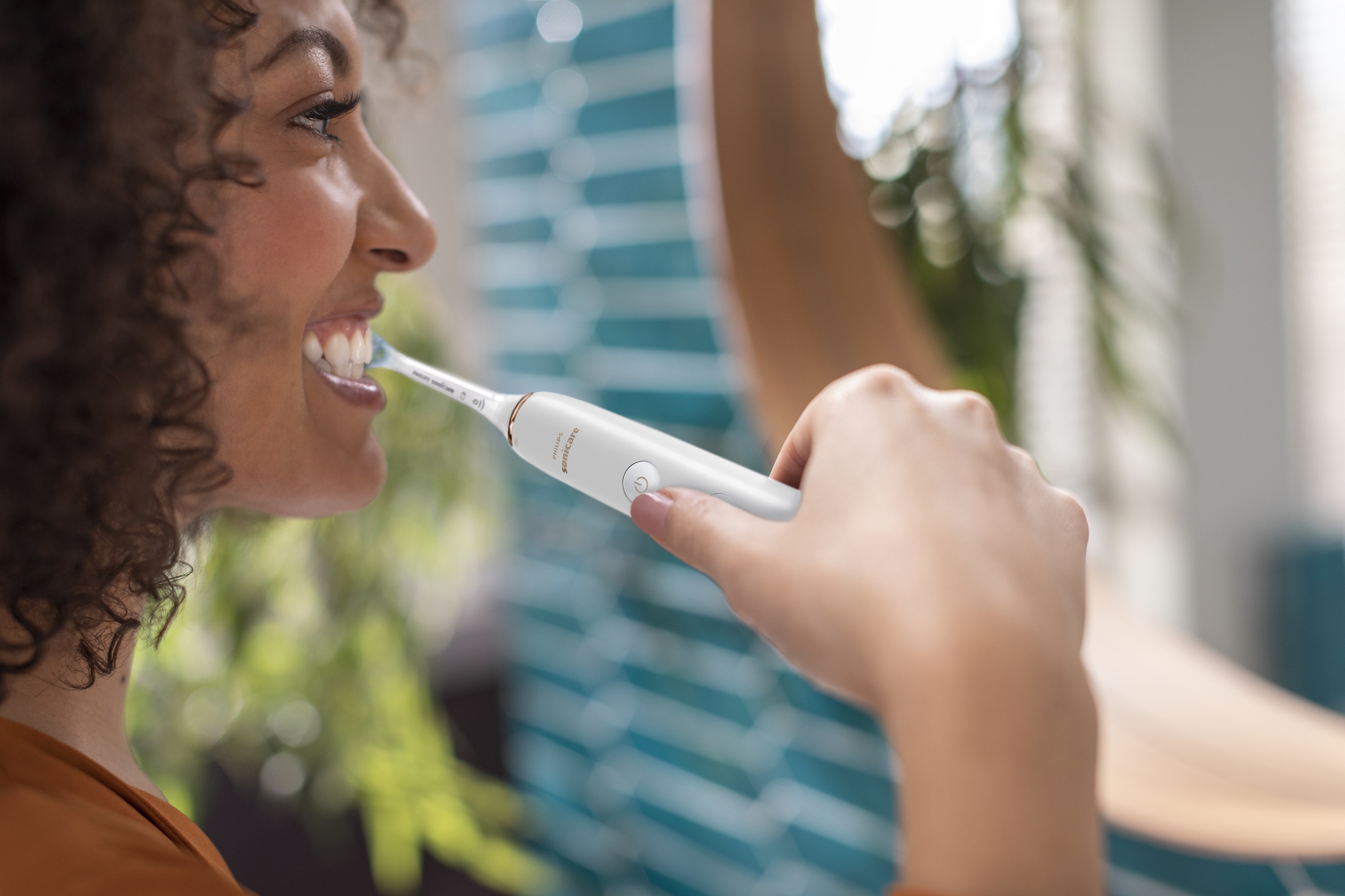 Philips DiamondClean 9000 HX9914/57 2x Brossse � dents �lectrique avec application