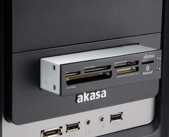 Akasa Internal Card Reader AK-ICR-11 - Kartenleser - 8,9 cm (3,5 Zoll)