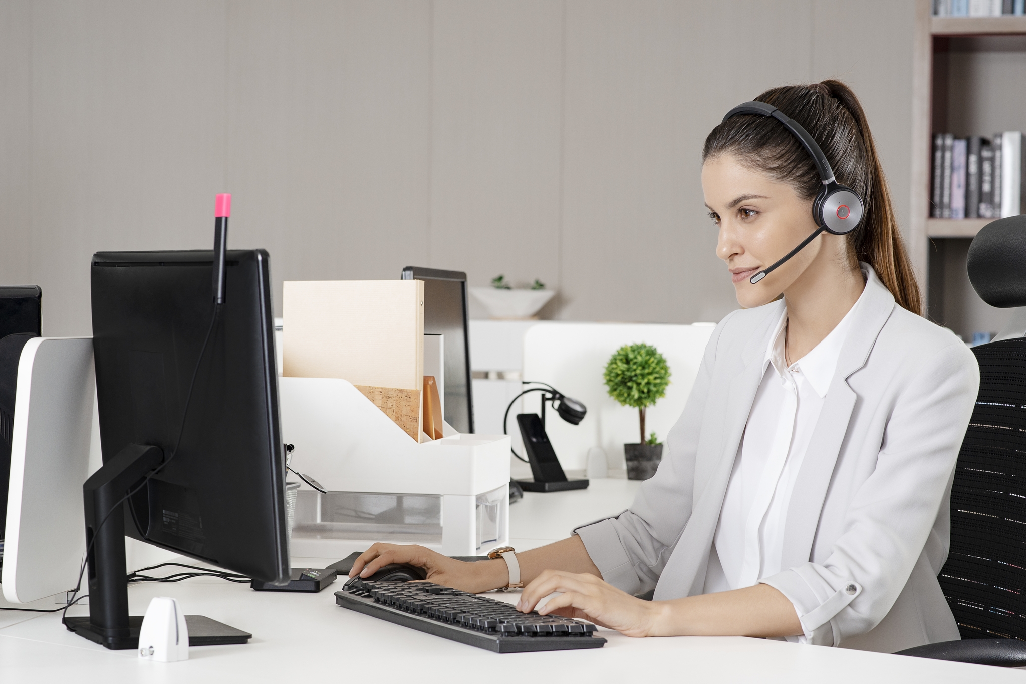 Yealink WH62 Dual UC Auricolare Wireless A Padiglione Ufficio Micro-USB Base di ricarica Nero