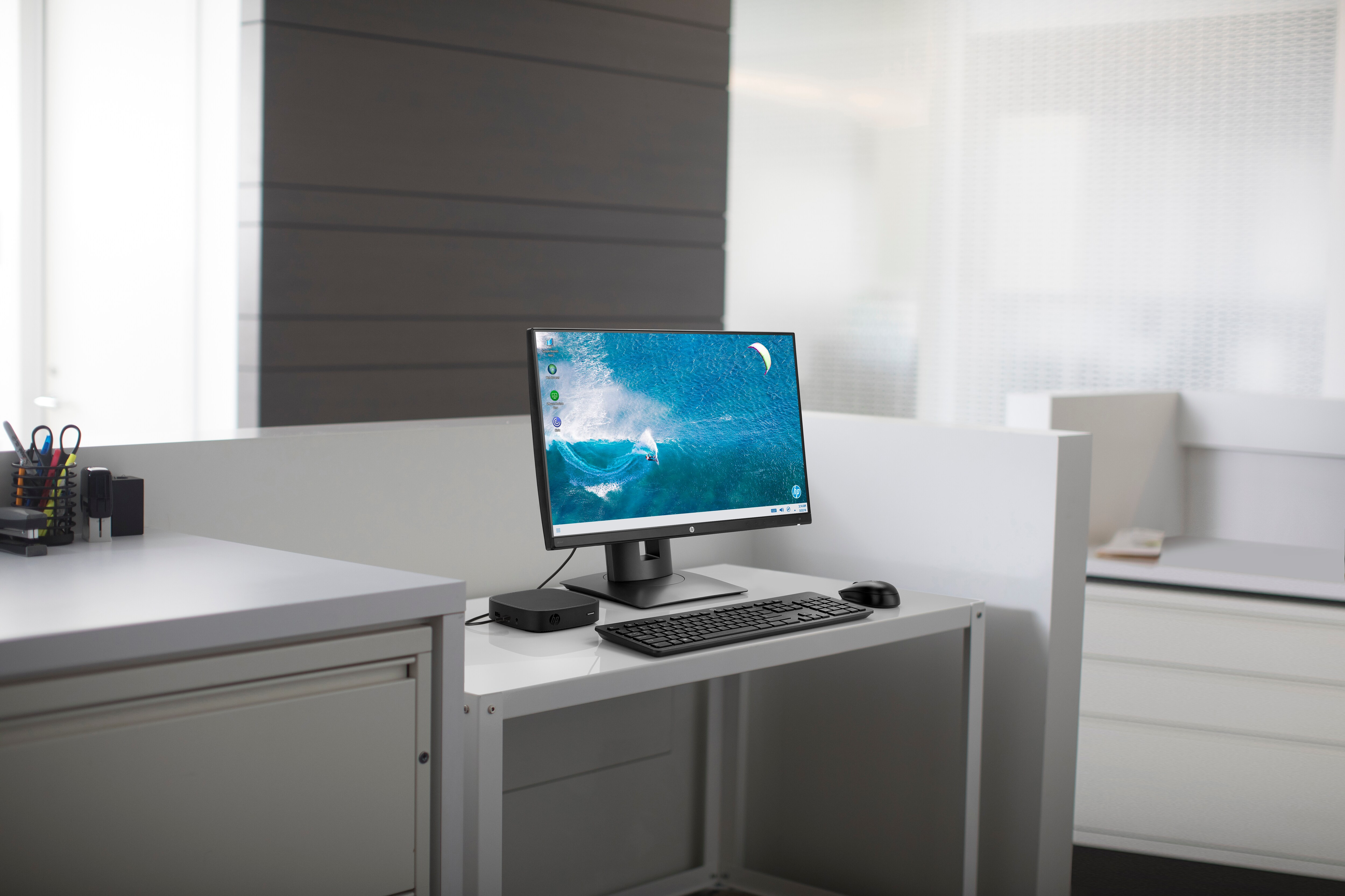 HP t430 - Thin Client - DTS - 1 x Celeron N4020 / 1.1 GHz