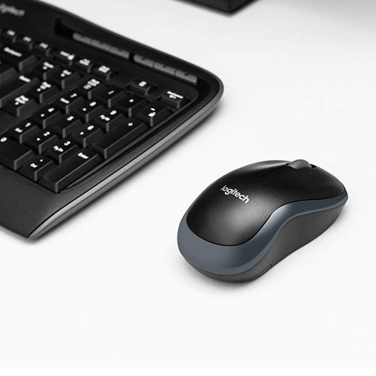 Logitech Wireless Combo MK330 teclado Ratn incluido RF inalmbrico AZERTY Belga Negro
