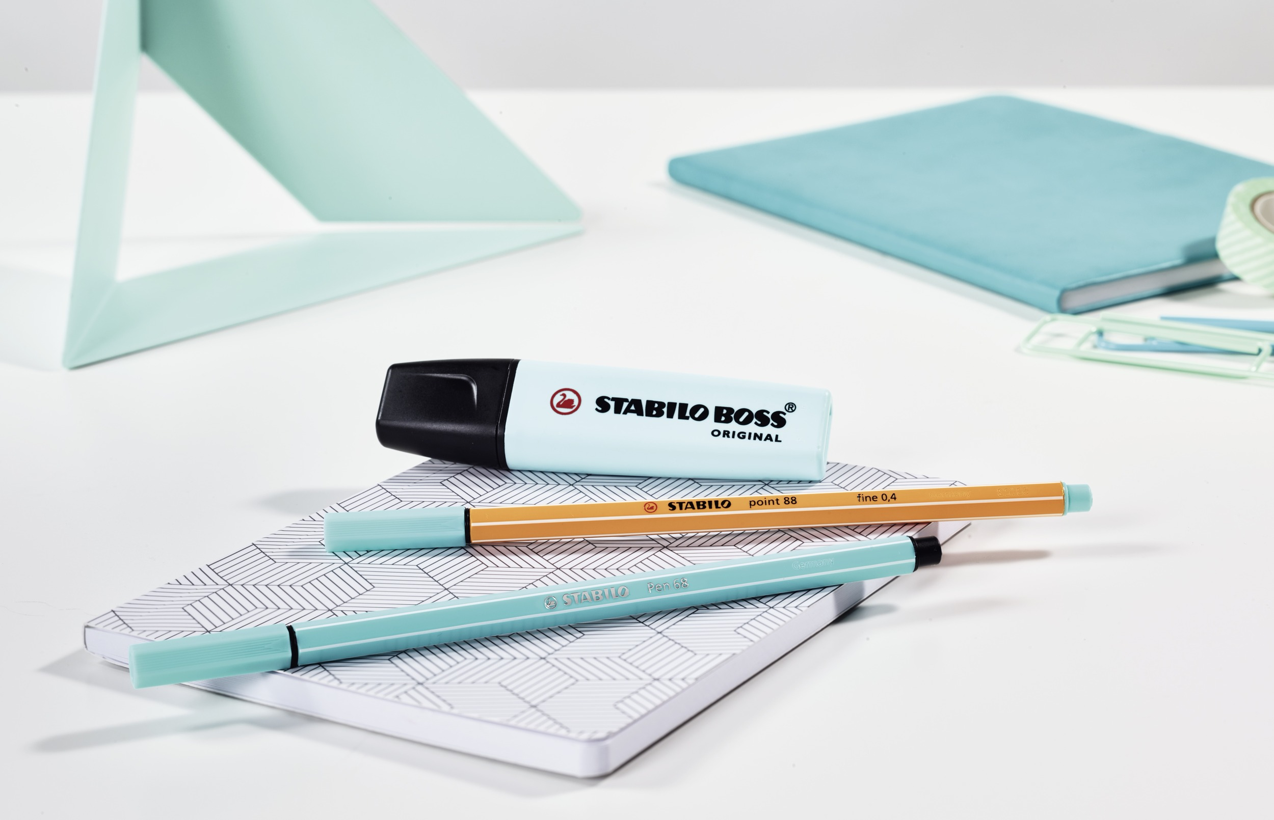 ✓ Stabilo Boss 70 Pastel Pack de 4 Feutres Fluo couleur en stock -  123CONSOMMABLES