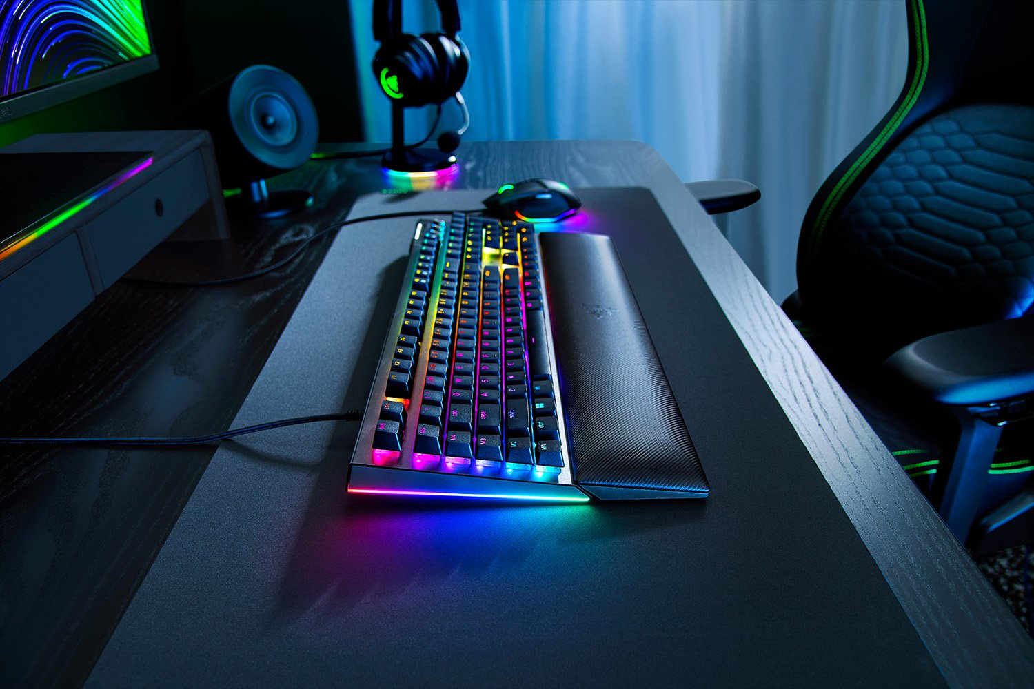 Razer BlackWidow V4 - Yellow Switch Linear - Mechanische Gaming-Tastatur