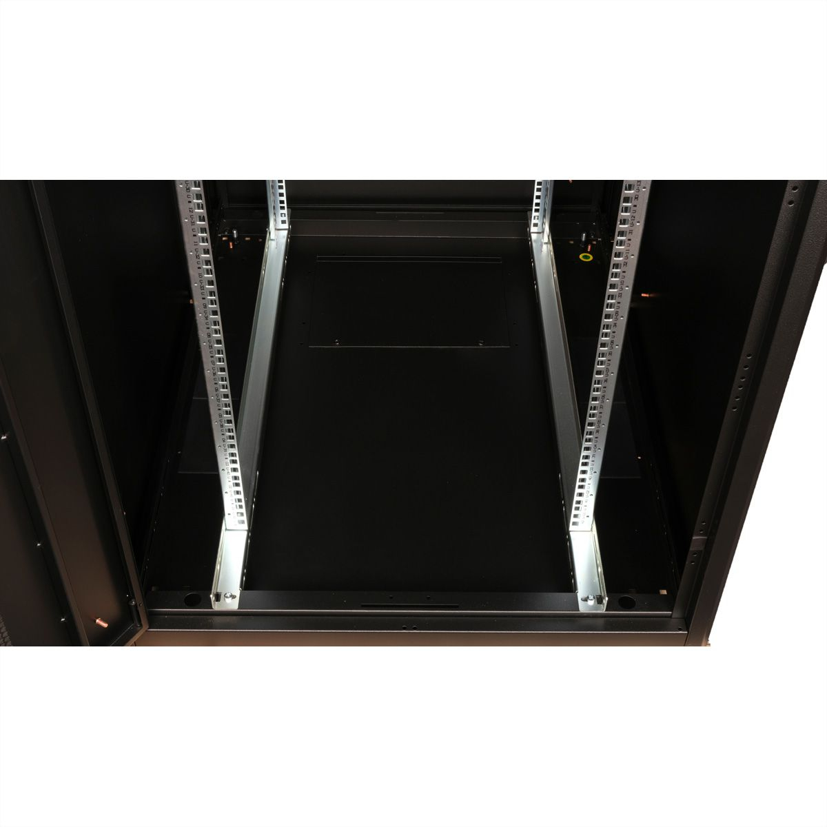 ROLINE Basic - Schrank Netzwerkschrank - perforierte T�r, 800x1000 BxT - RAL 9005, Jet Black - 42HE - 48.3 cm (19)