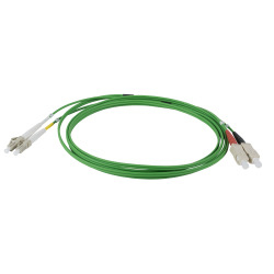 EFB Elektronik IPL-DR-LCUSCU-5-0300 cable de fibra optica 3 m LC SC I-V(ZN) H OM5 Verde