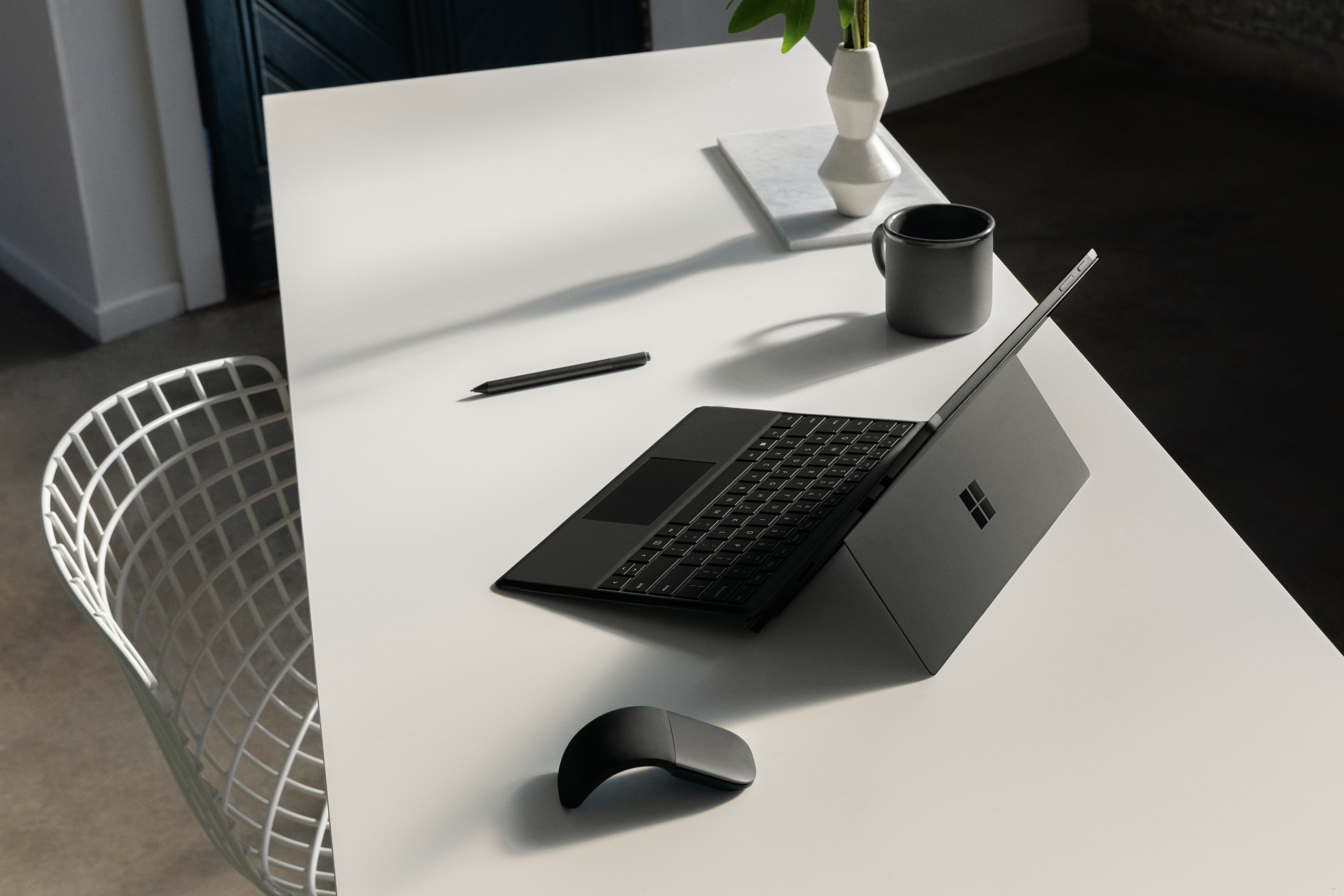 Microsoft Surface Arc Mouse souris Ambidextre Bluetooth Blu   (FHD-00017). Open iT - Informatique et Haute technologie