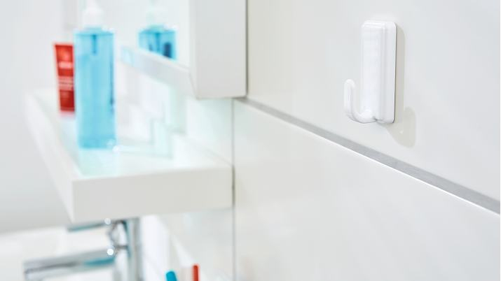 TESA 58010-00044-20 gancio di stoccaggio domestico Interno Gancio universale Bianco 2 pz