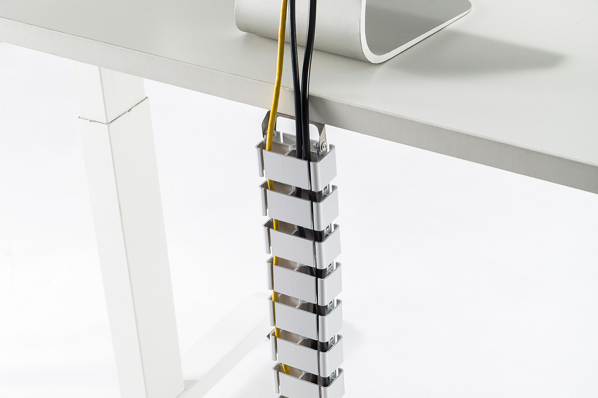 DIGITUS Flexible Kabelf�hrung mit anpassbarer L�nge