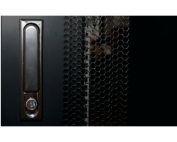 DSIT kleiner Serverschrank mit perforierter Frontt�r BxTxH 600 x 800 - Rack
