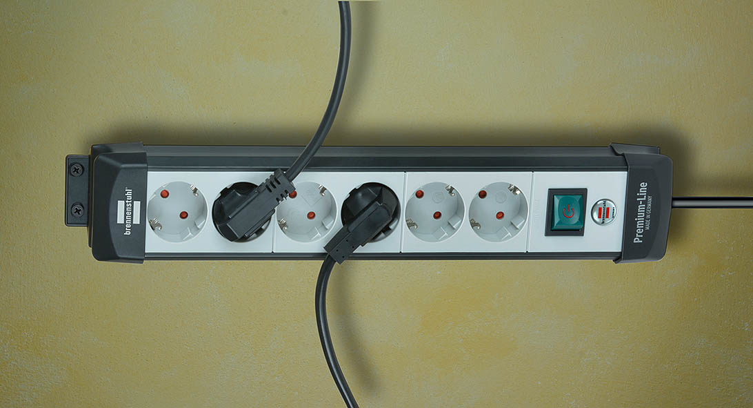 Base múltiple bipolar de 5 tomas para enchufes, Cable de 1,4 m, Interruptor de encendido