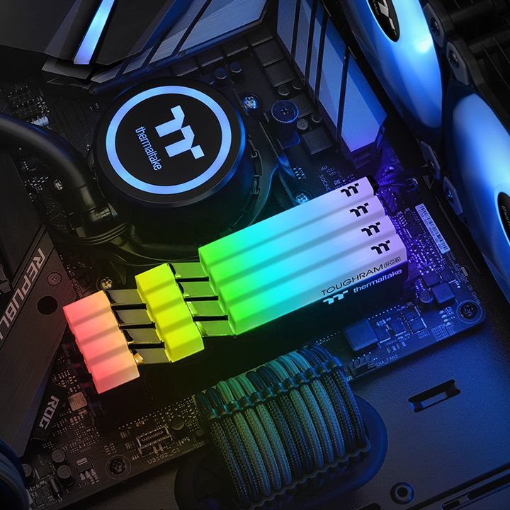 Thermaltake TOUGHRAM RGB - DDR4 - kit - 16 GB: 2 x 8 GB