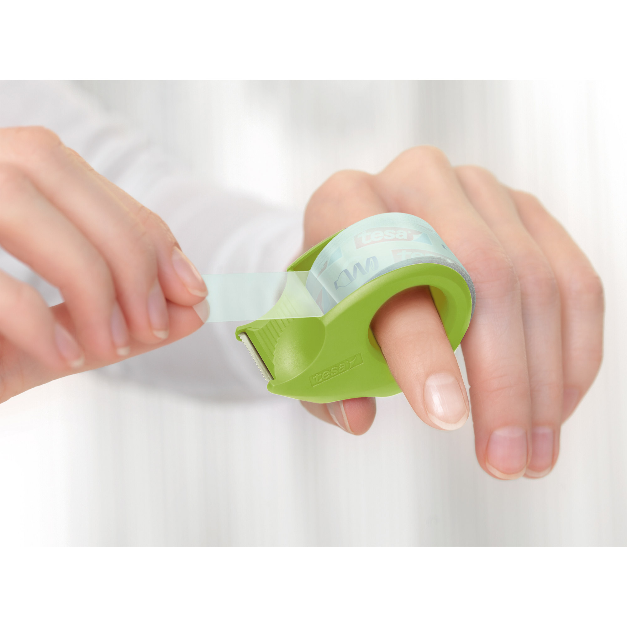 Tesa Eco & Crystal 2 Rollen 10mX19mm Blister mit Abroller