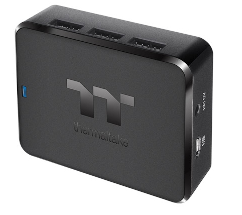 Thermaltake H200 PLUS Internal USB Hub - TT Premium Edition - Hub - 3 x USB 2.0 + 3 x USB 2.0 (intern)