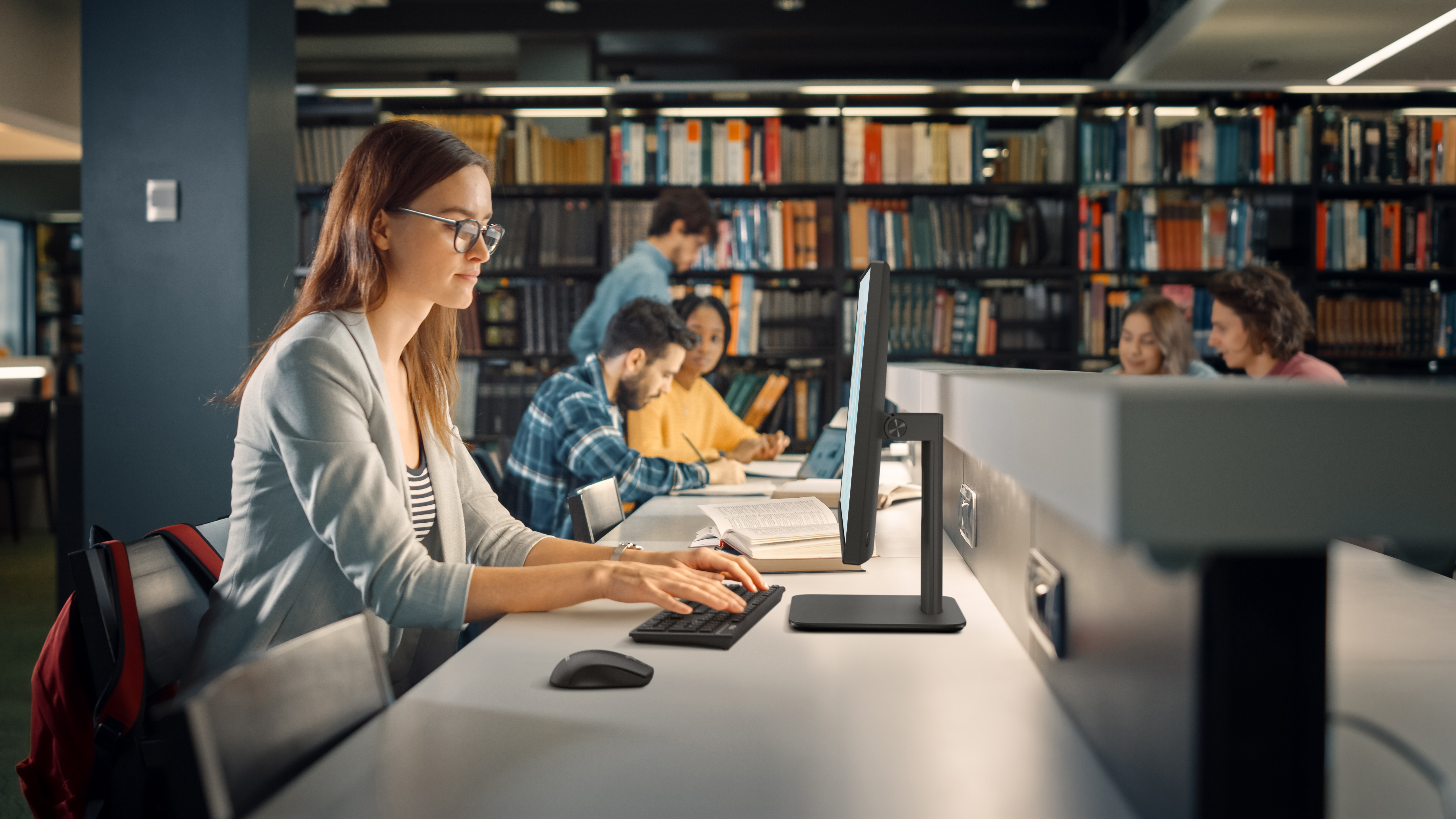 ASUS ExpertCenter P400 AiO P440VAESK-BPC083X Intel Core i5-13420H All-in-One PC 60.5 cm - All-in-One mit Monitor - Core i5