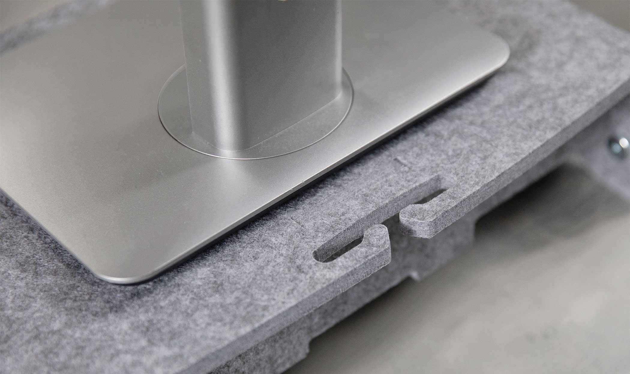 BakkerElkhuizen Q-riser 110 Circular 43,2 cm (17) Gris Bureau