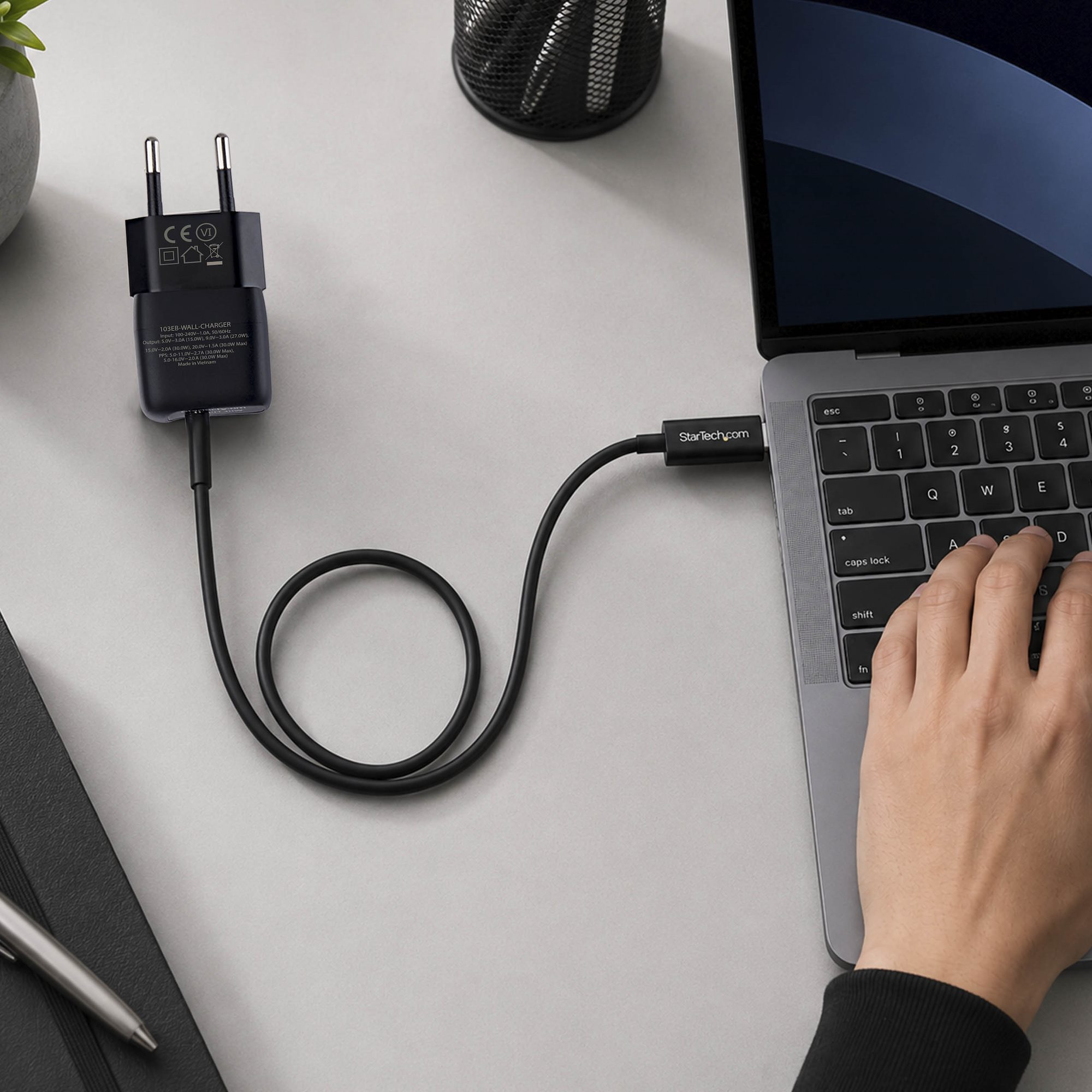 StarTech.com Chargeur Mural USB C 30W, Chargeur GaN Portable, Charge Rapide USB Power Delivery, GaN 5V/9V/15/20V PD, Chargeur USB-C, Noir