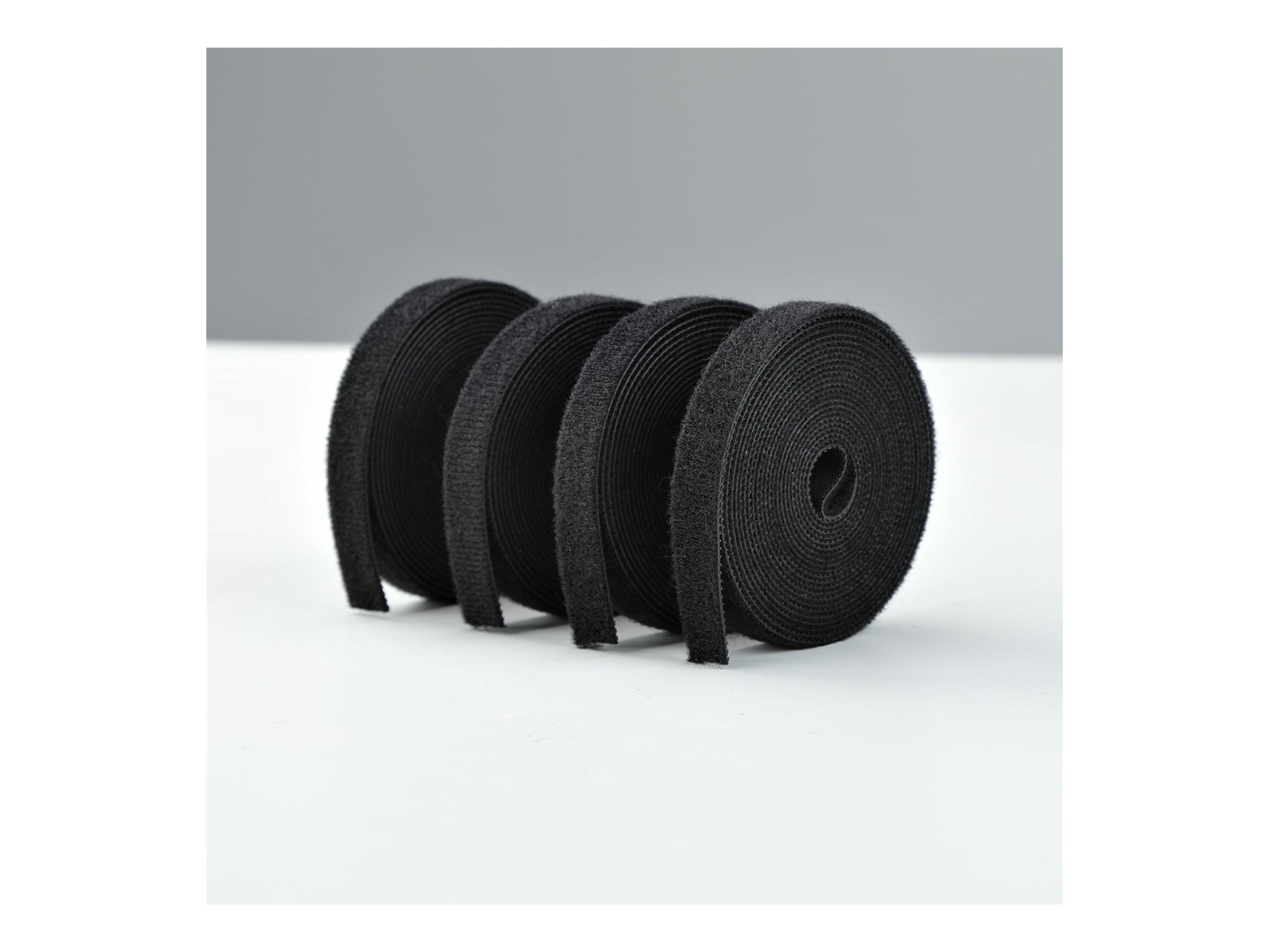 StarTech.com 4-pack 15ft (4.6m) Hook and Loop Roll, 0.5in Wide, Black, Cut-to-Size Reusable Cable Ties, Fastener Tape, Adjustable Fabric Wraps, Bulk Roll