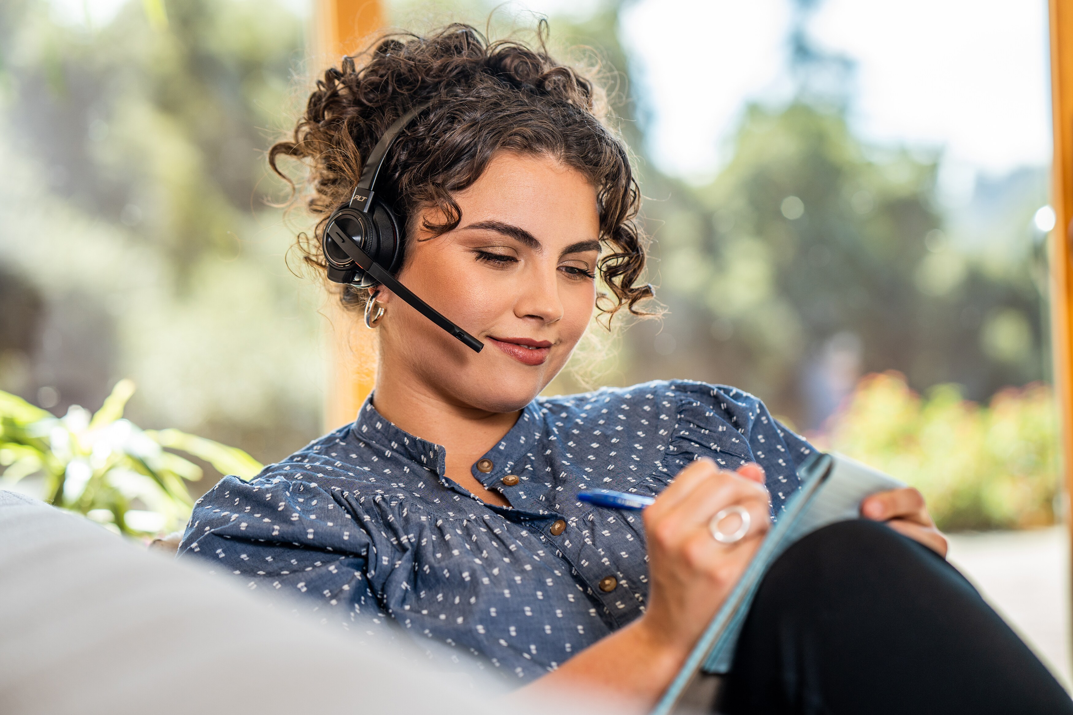 Poly Cuffie Savi 8210 UC DECT 1880-1900 MHz USB-A certificate per Microsoft Teams