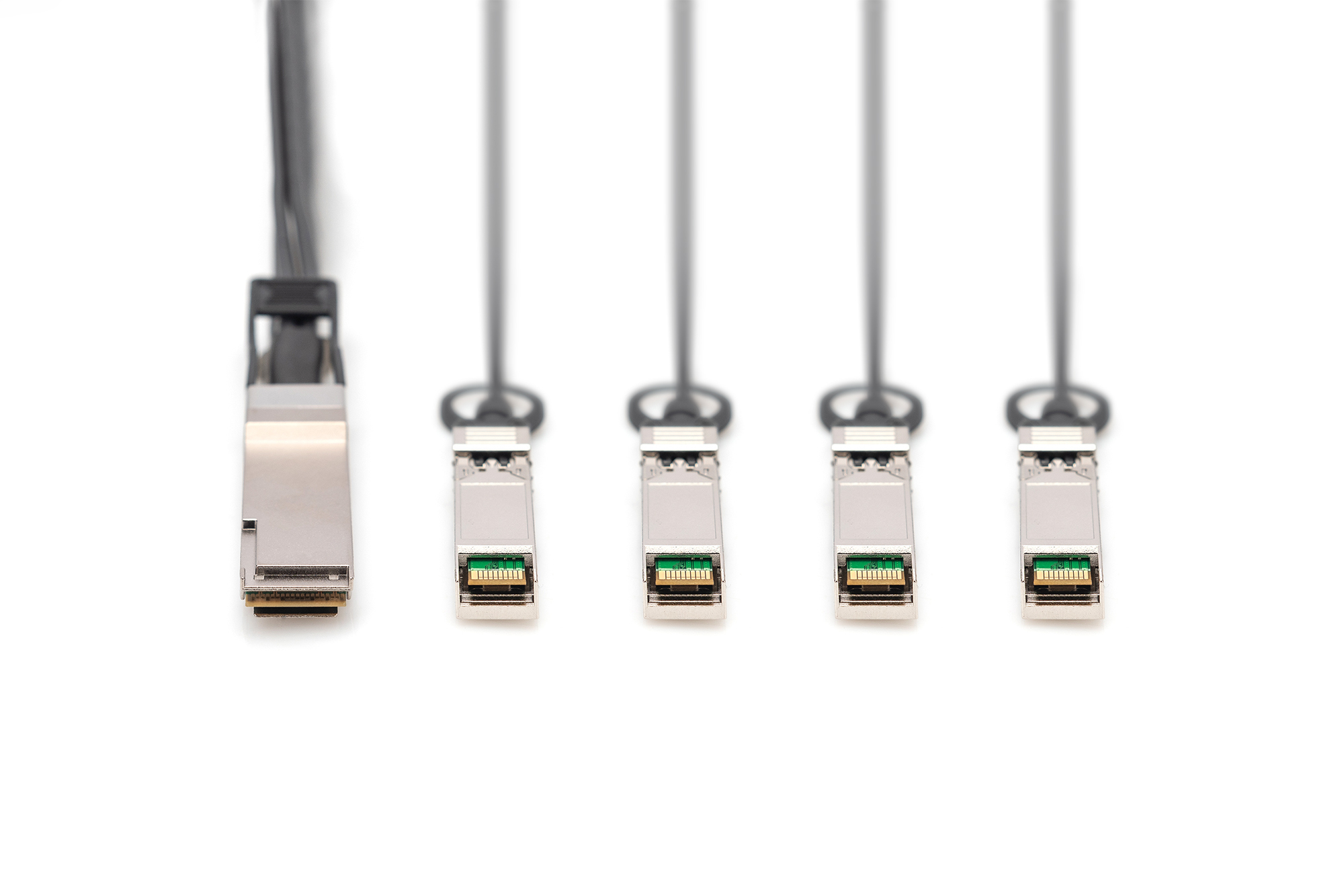 Digitus C�ble DAC (Direct Attach Copper), 1x QSFP+ 40G vers 4x SFP+, 5 m