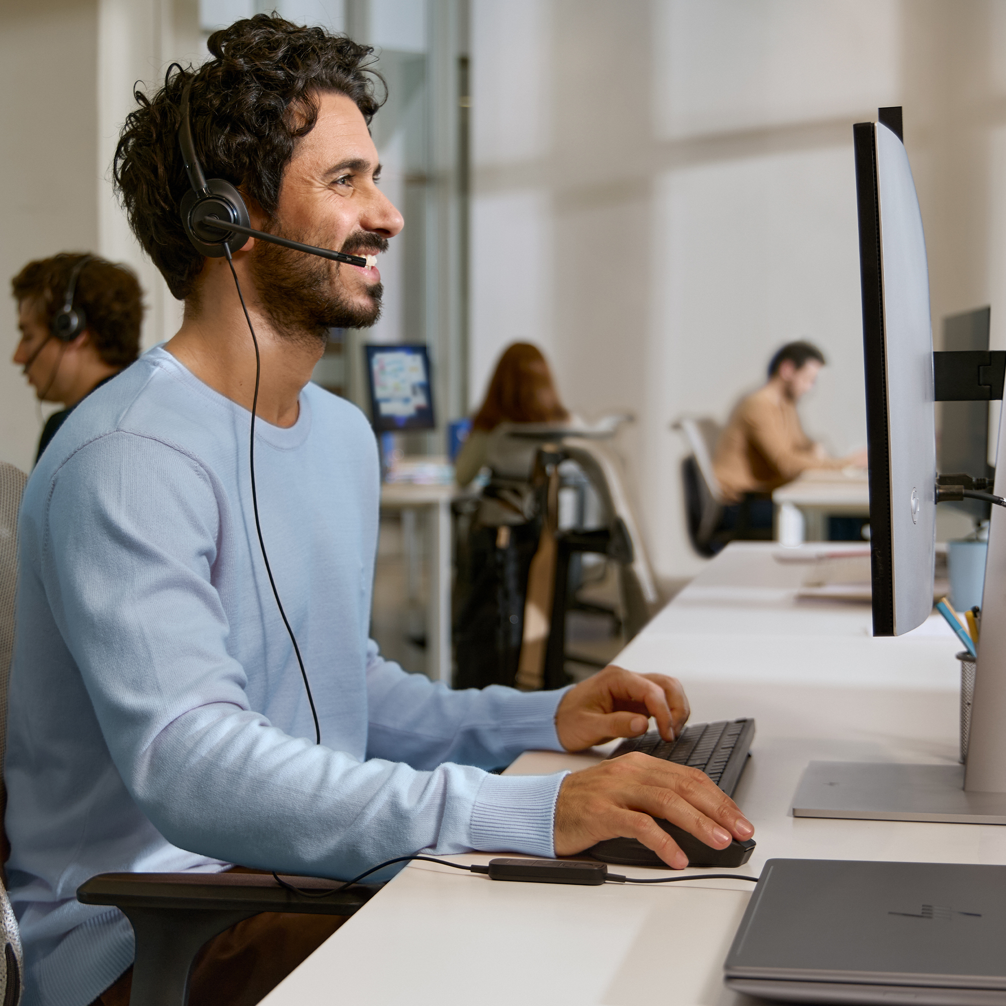 HP Poly Micro-casque filaire USB binaural Mission 425 Classic