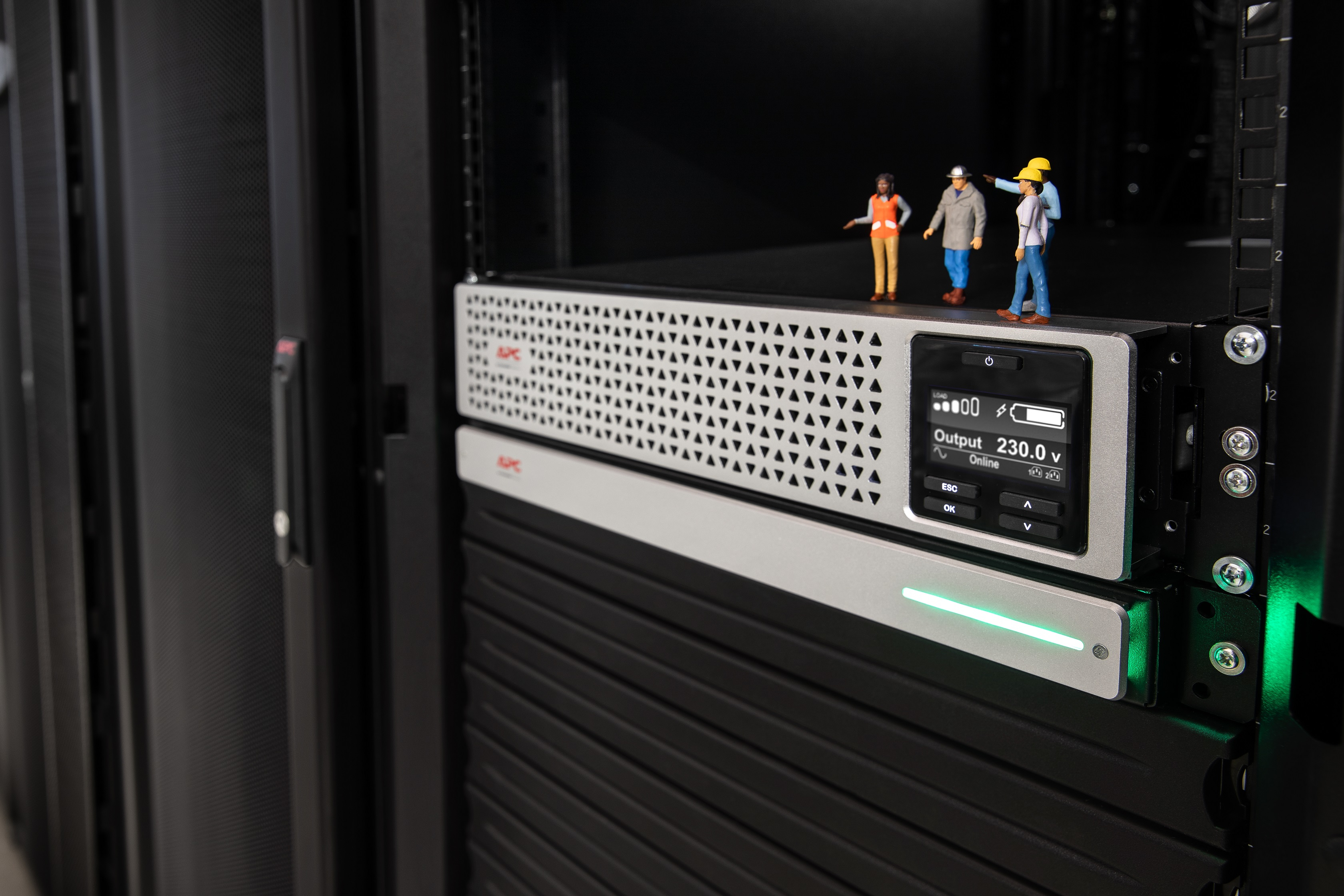 APC Smart-UPS On-Line Li-Ion 3000VA - USV (in Rack montierbar/extern)