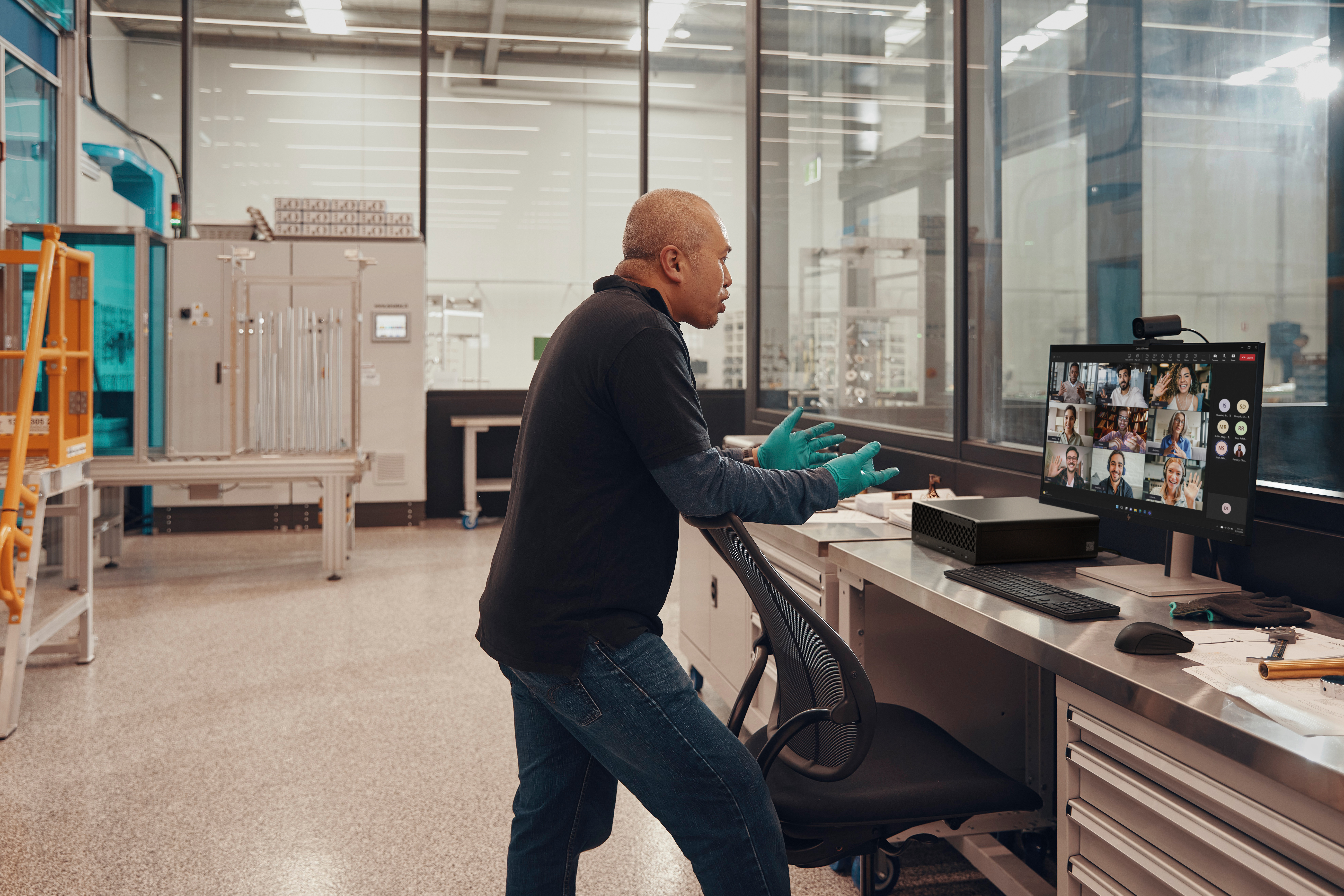 HP ProDesk 4 G1i AI - SFF - Core Ultra 7 265 / 2.4 GHz