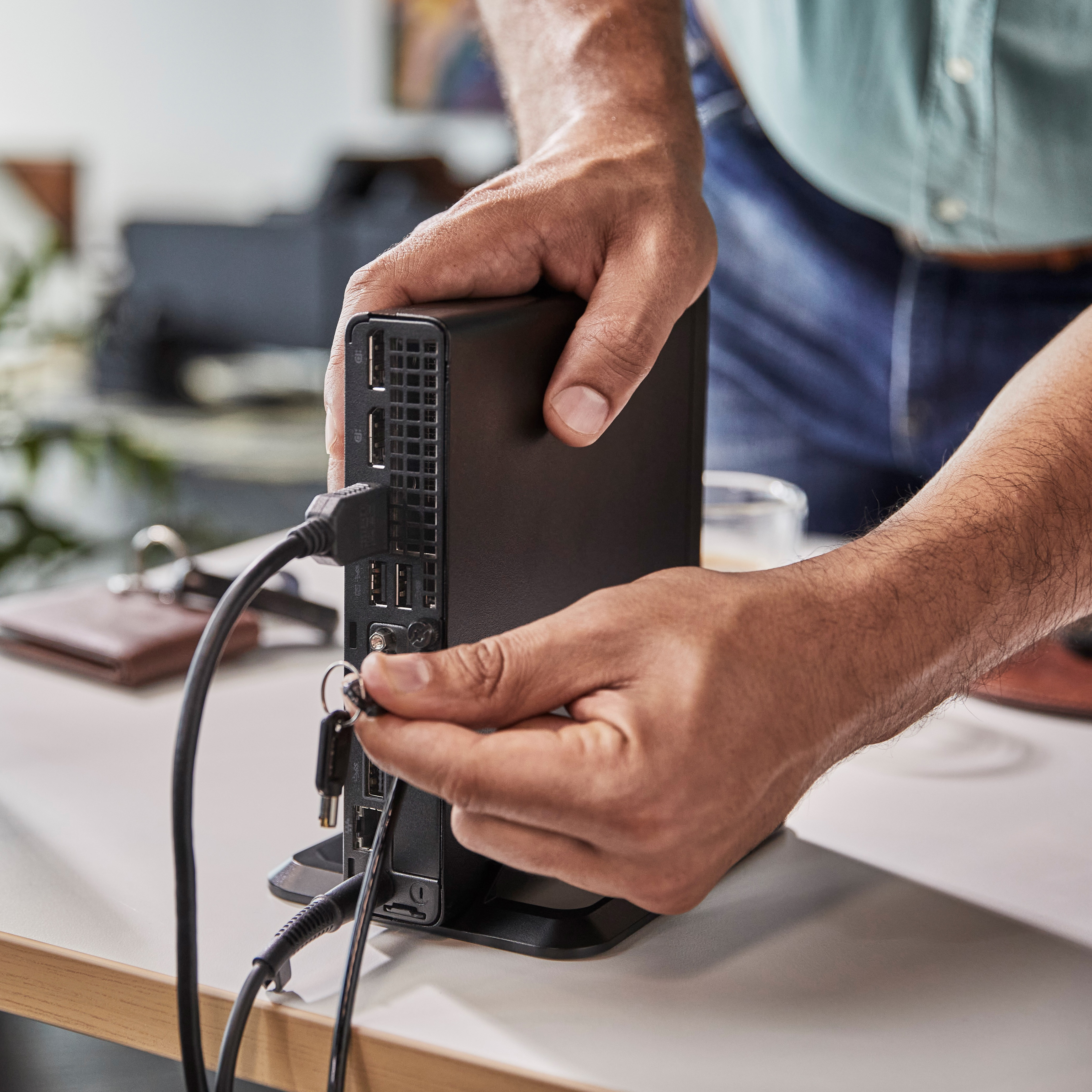HP Elite 800 G9 - Mini Desktop - Core i9 i9-14900T - RAM 64 GB - SSD 1 TB - NVMe, TLC - UHD Graphics 770 - 1GbE, Wi-Fi 6E, Bluetooth 5.3 - WLAN: 802.11a/b/g/n/ac/ax (Wi-Fi 6E)